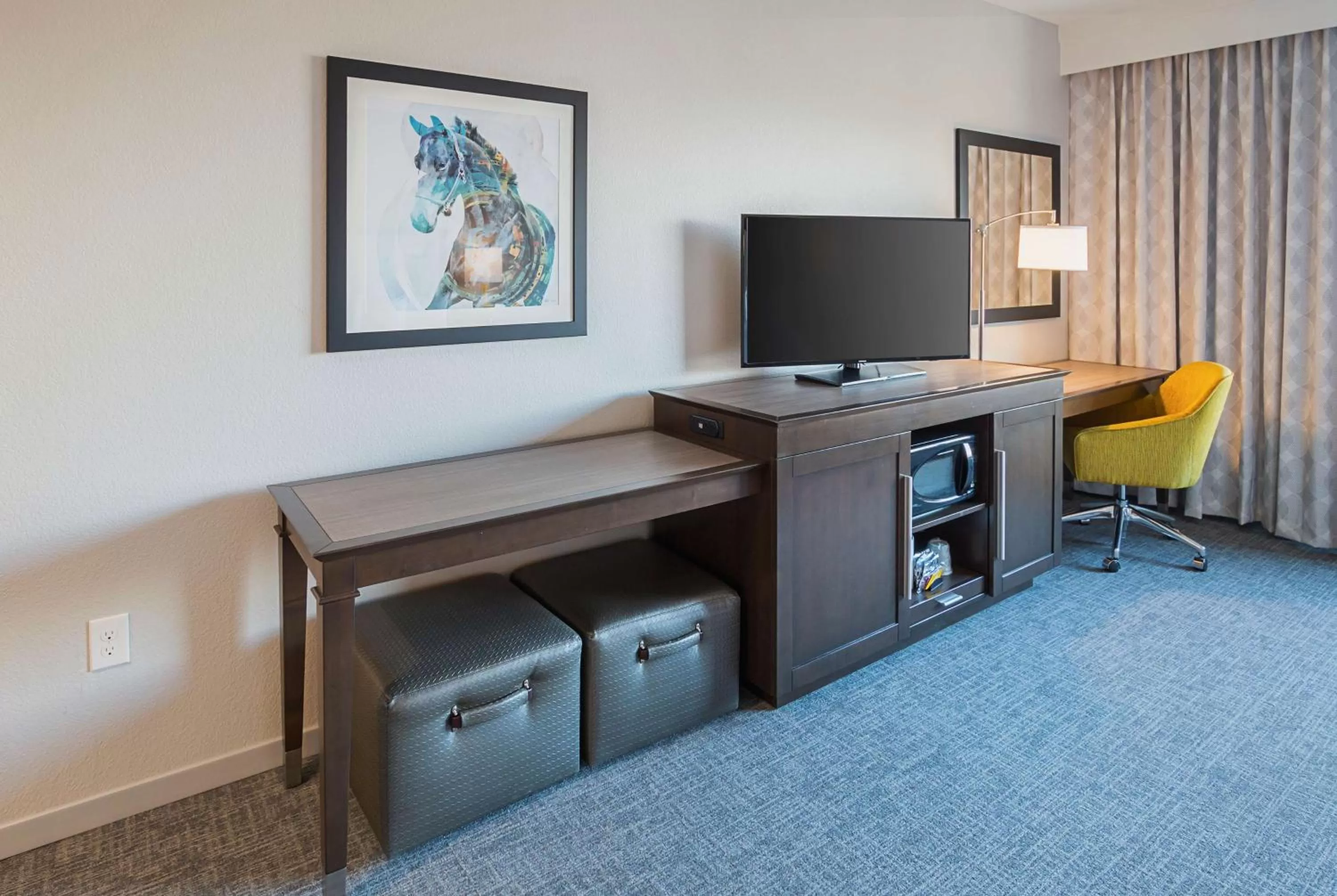 Bedroom in Hampton Inn & Suites Colleyville DFW Airport West