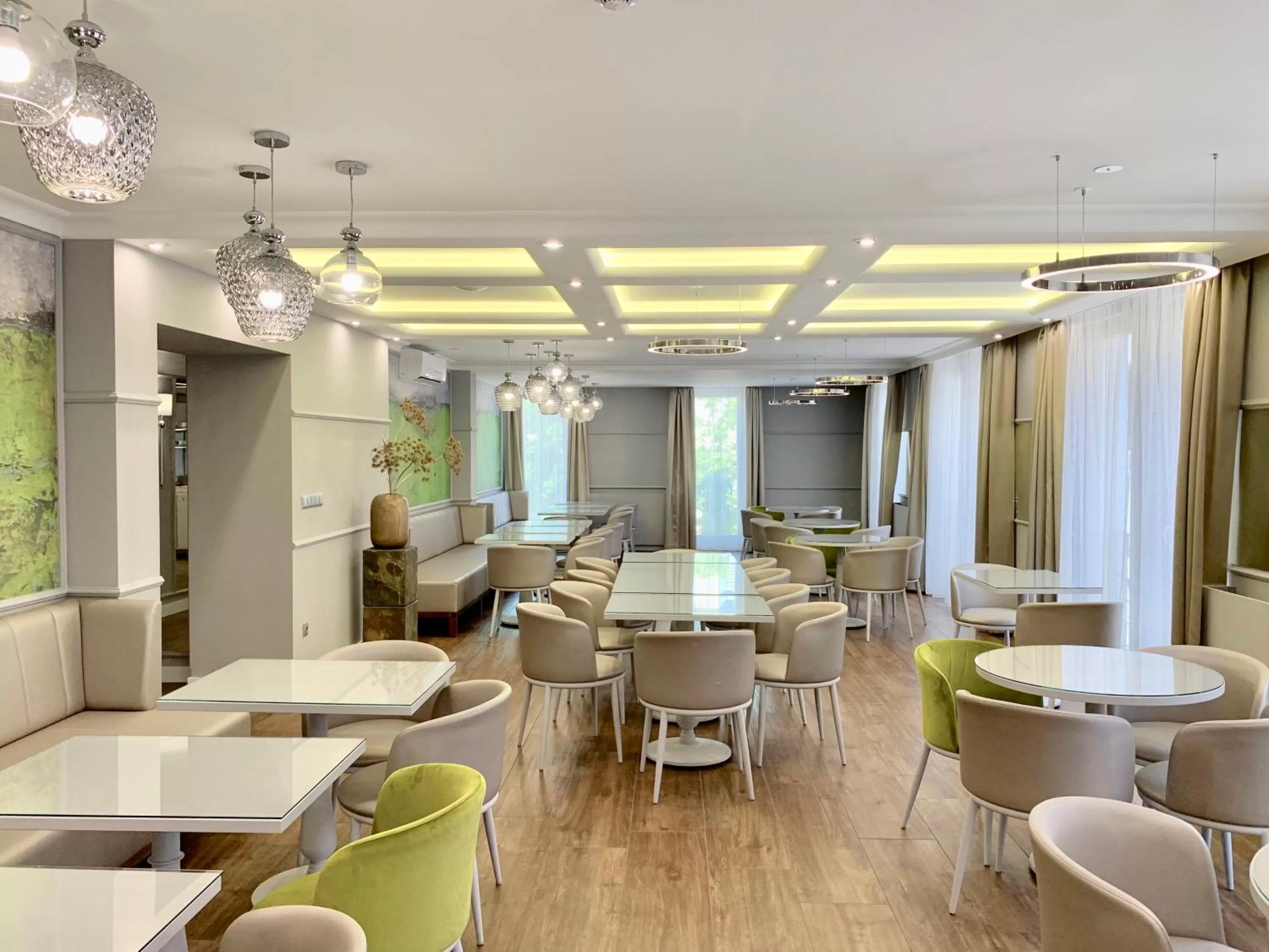 Restaurant/places to eat, Lounge/Bar in Boutique Hotel Center