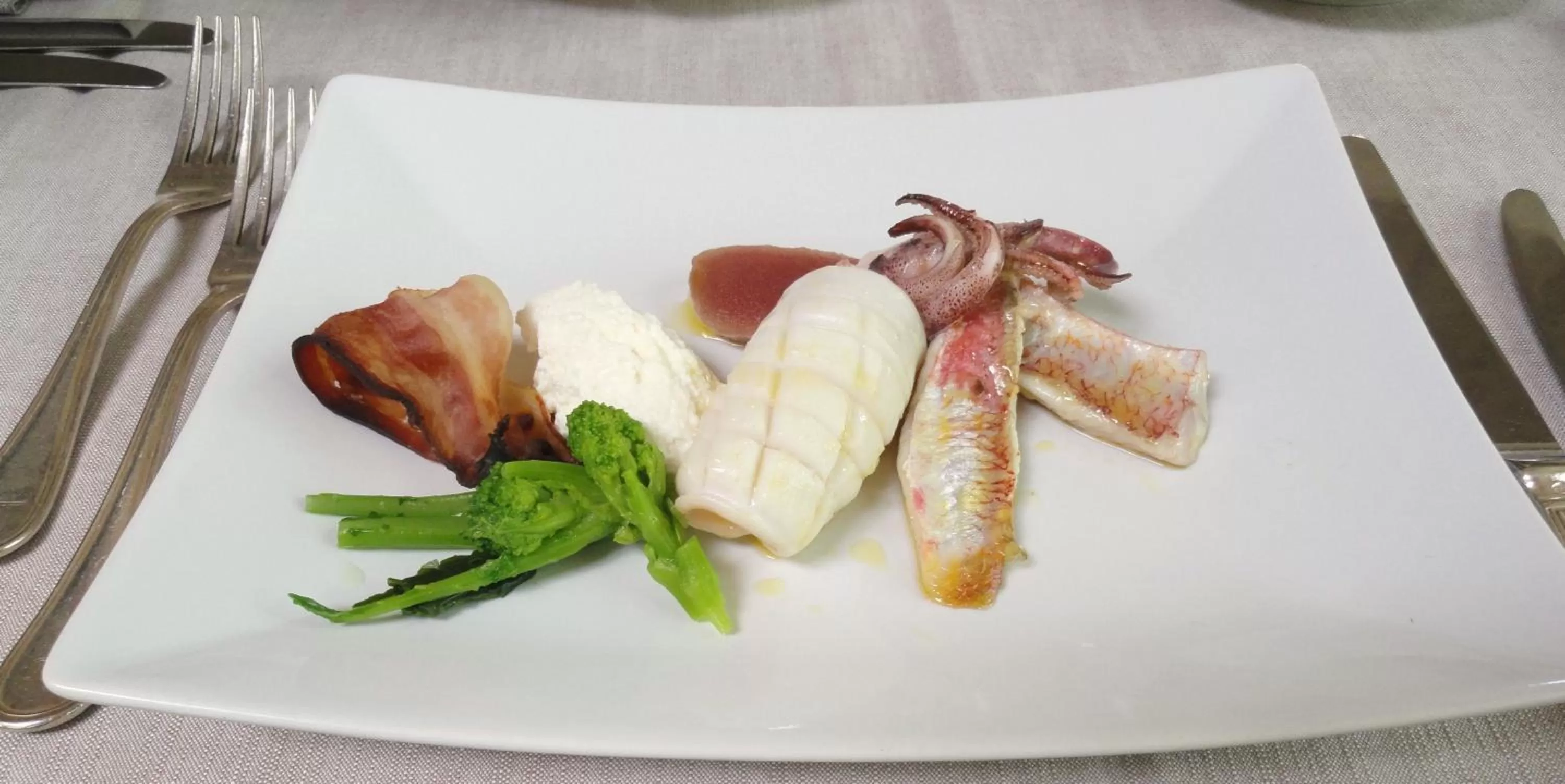 Food in Grand Hotel Tiziano E Dei Congressi