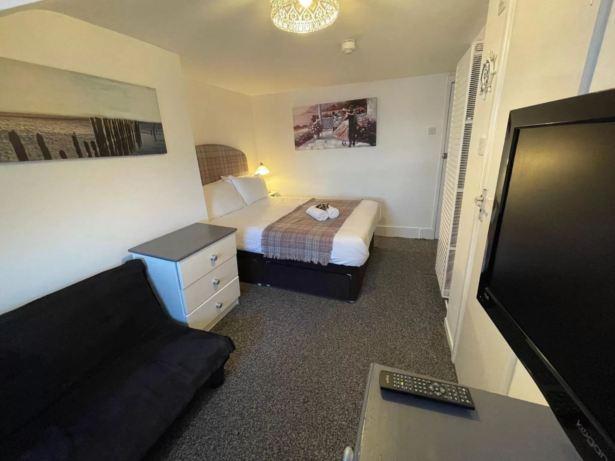 Standard Double with Sofa Bed in The Jubilee Hotel East - with NEWLY REFURBISHED SPA FACILITIES - GAMESPIT - AND SMOKEHOUSE