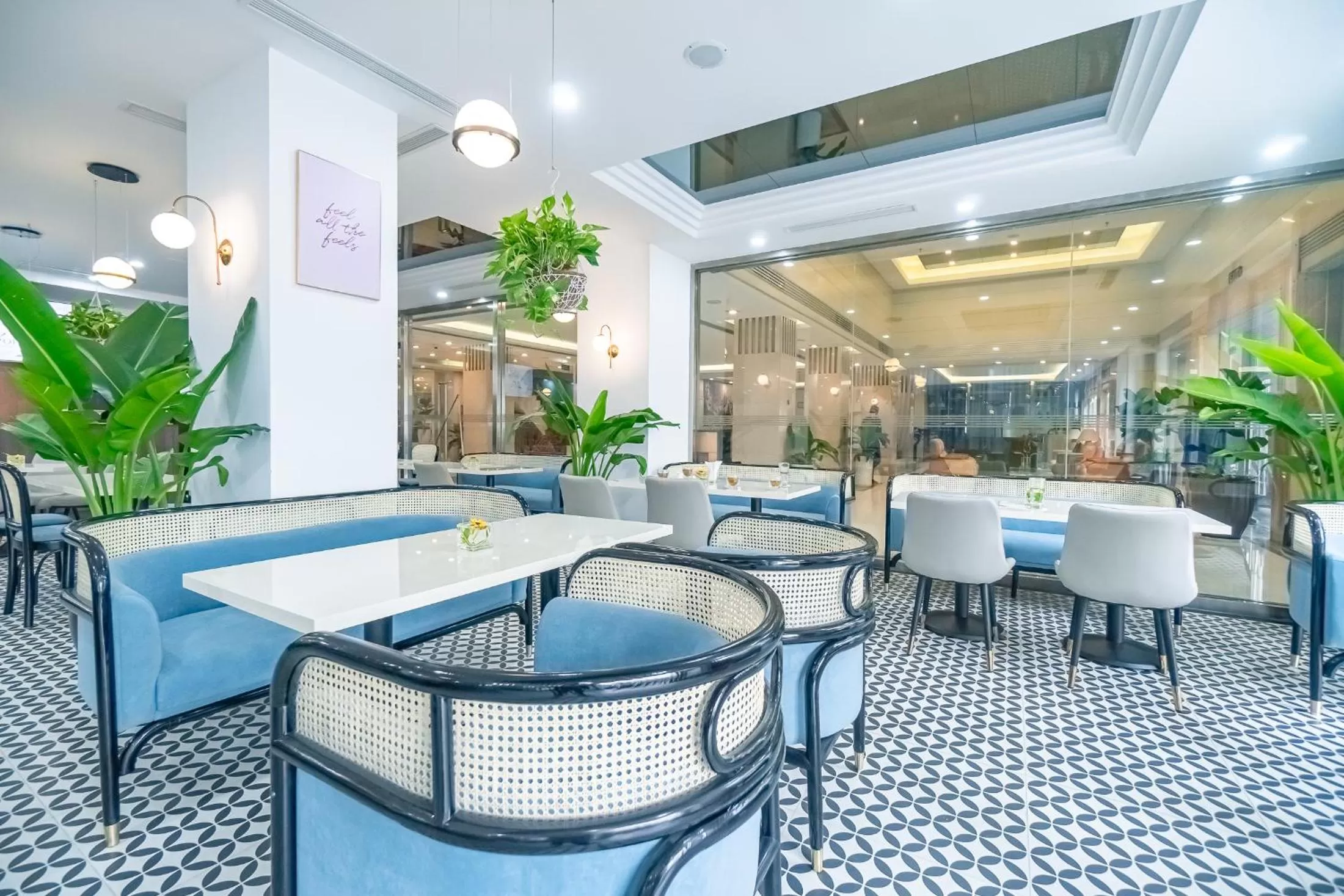 Restaurant/places to eat in Bao Son International Hotel