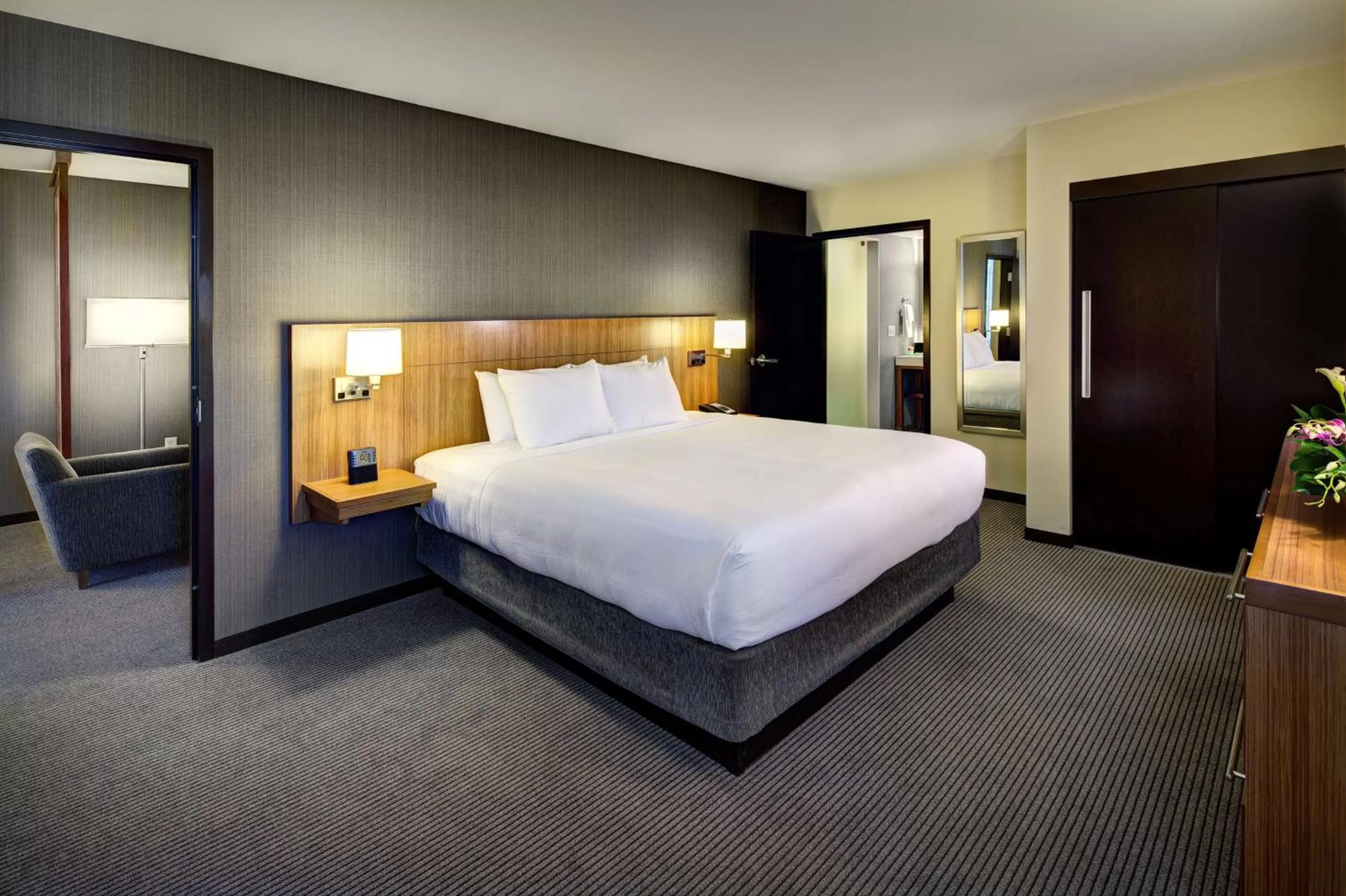 Bed in Hyatt Place UC Davis