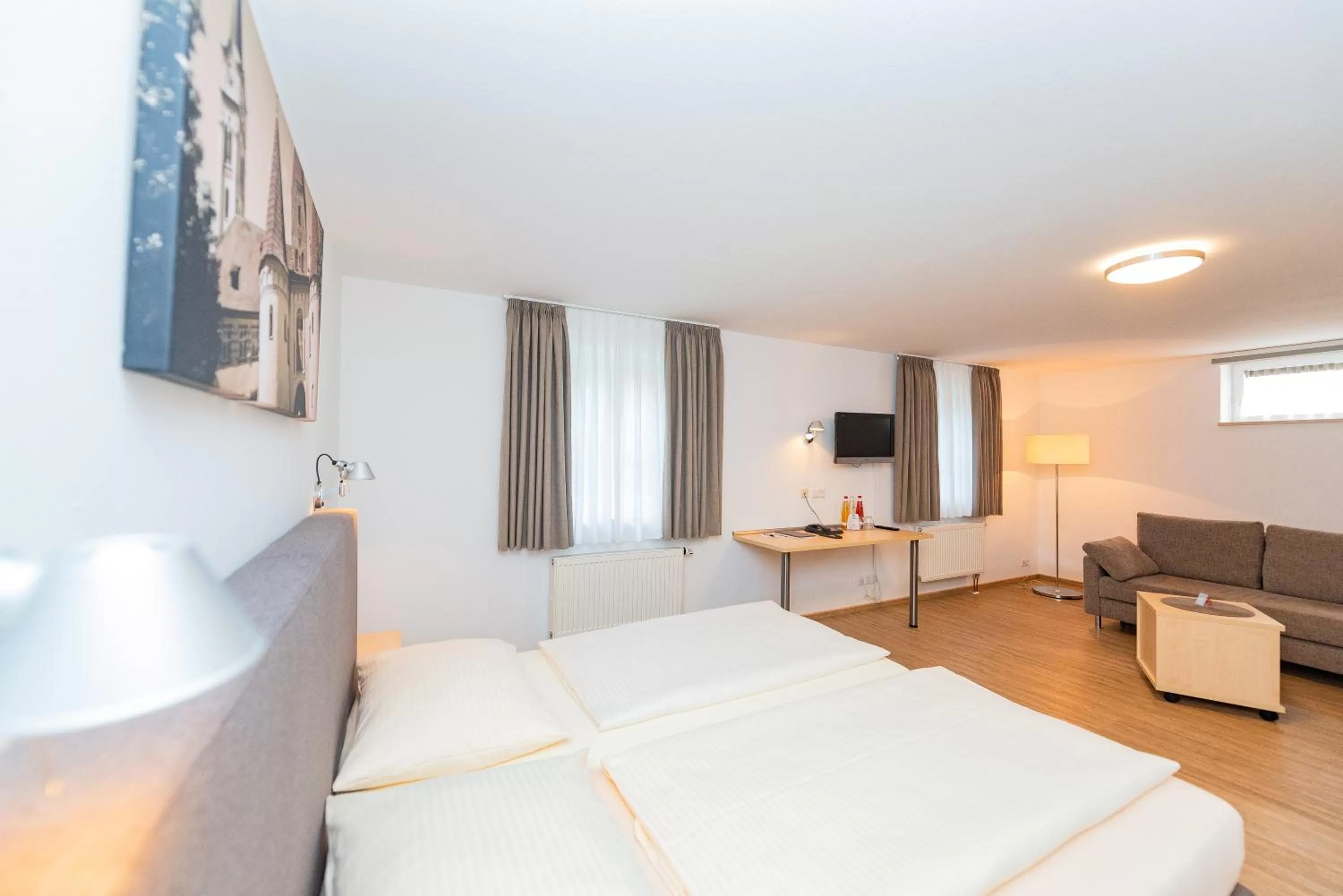 Photo of the whole room, Bed in Hotel zum Löwen