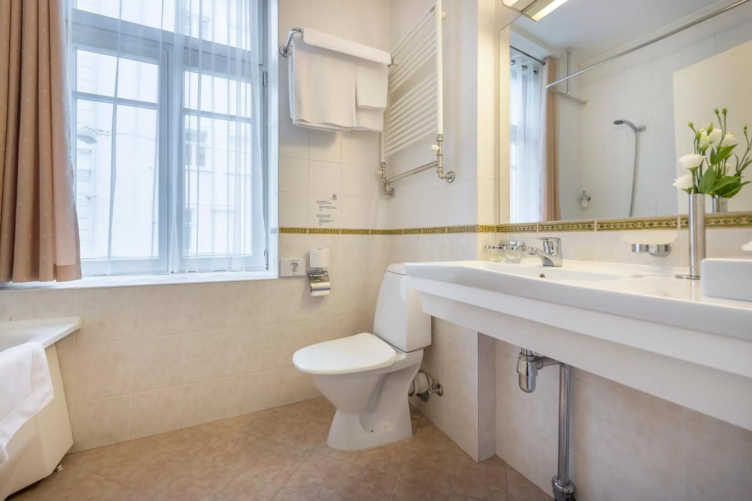 Standard Double Room in Artis Centrum Hotels Standard Double Room in Artis Centrum Hotels