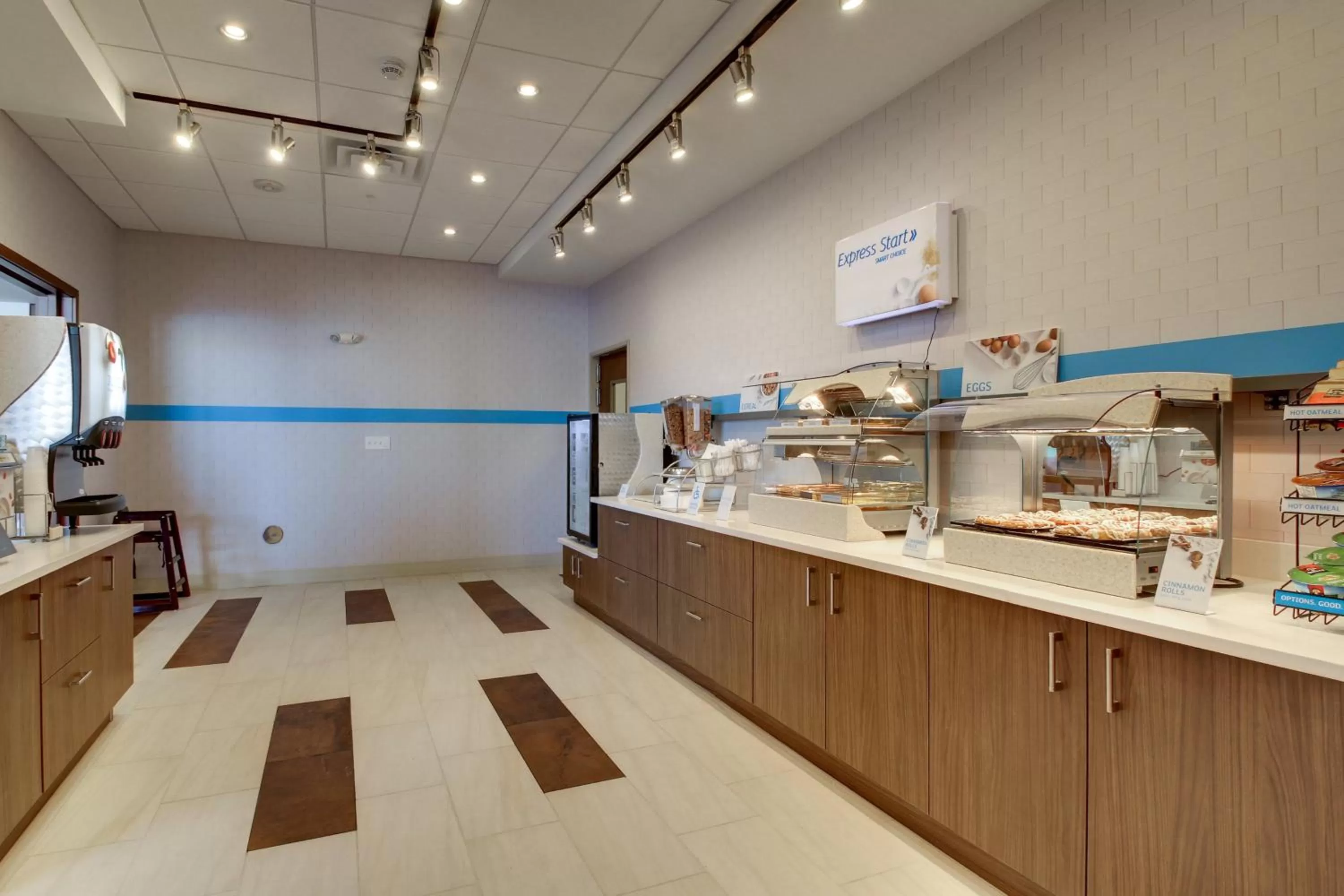 Breakfast in Holiday Inn Express & Suites Galesburg by IHG