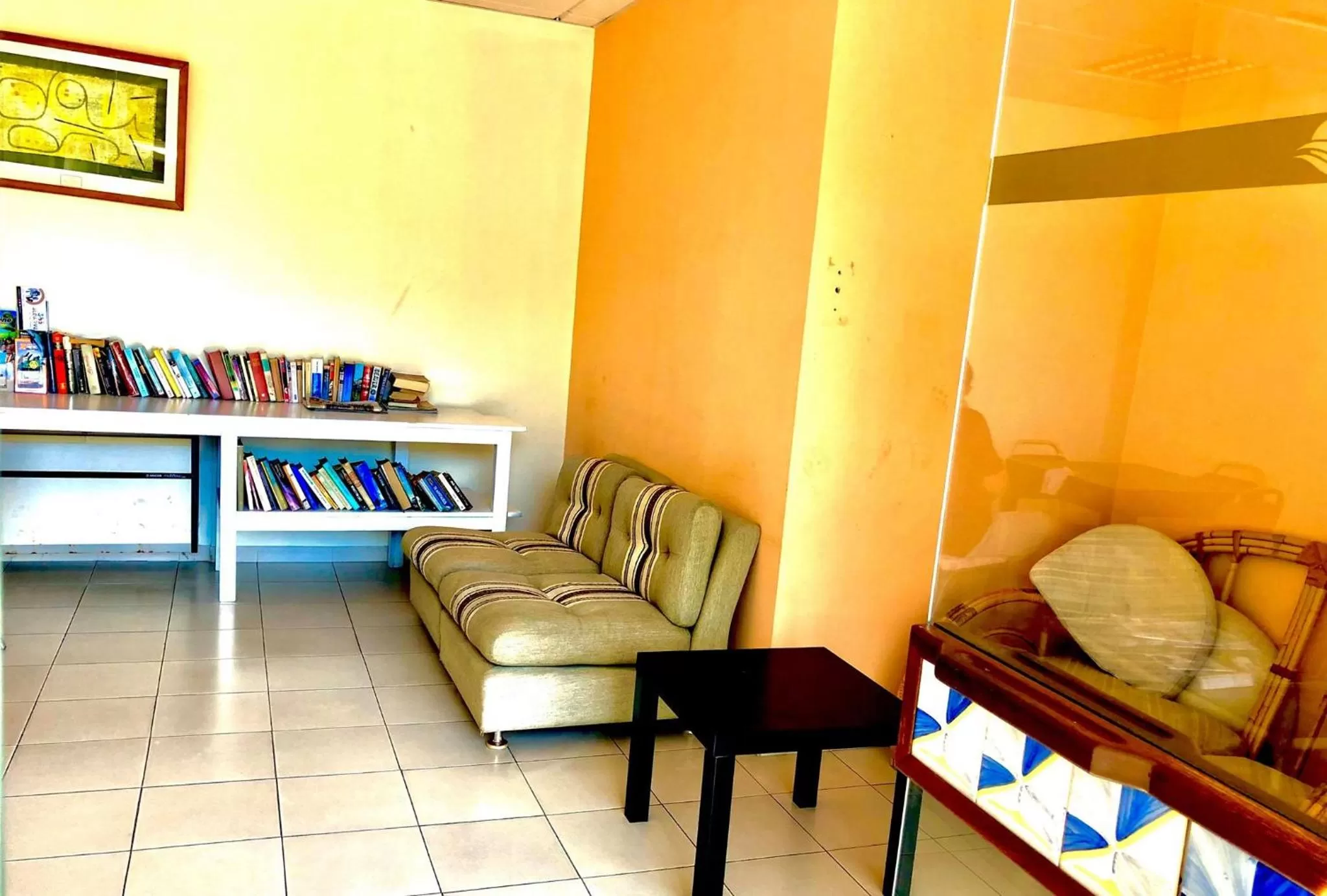 Seating area in Albufeira Jardim by Umbral