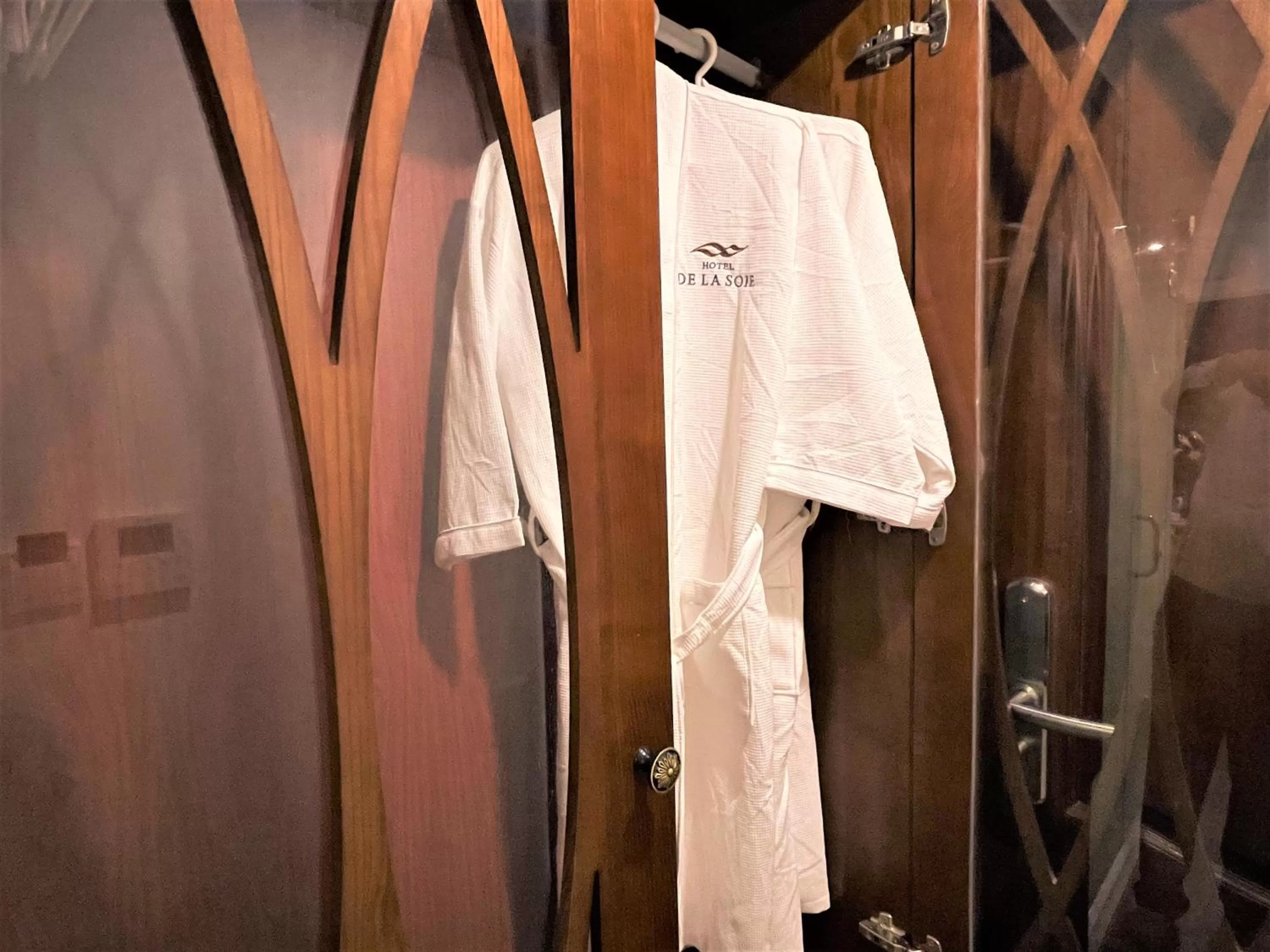 Bathroom in DE LA SOIE Hotel & Travel