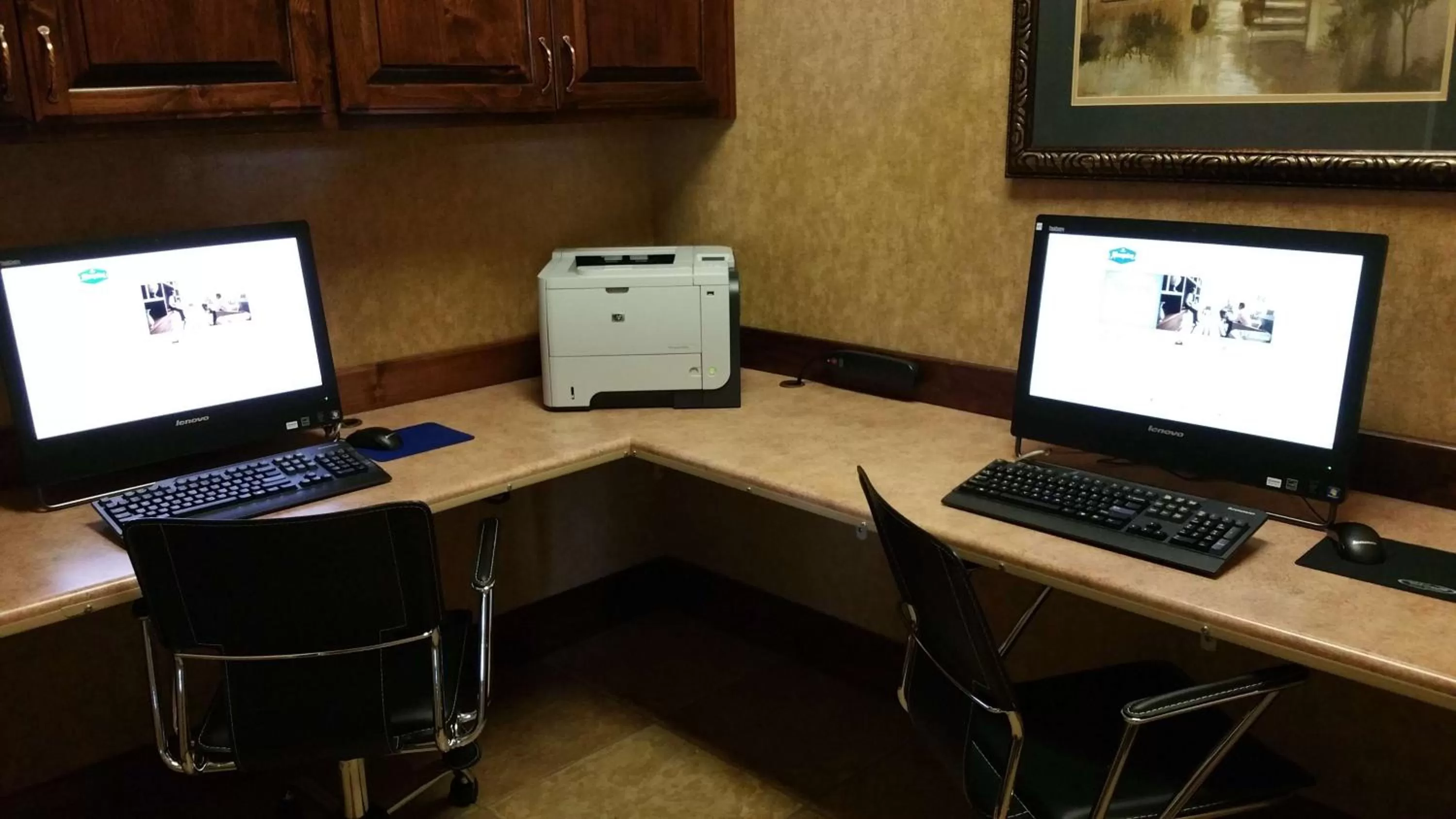 Business facilities in Hampton Inn & Suites Gallup