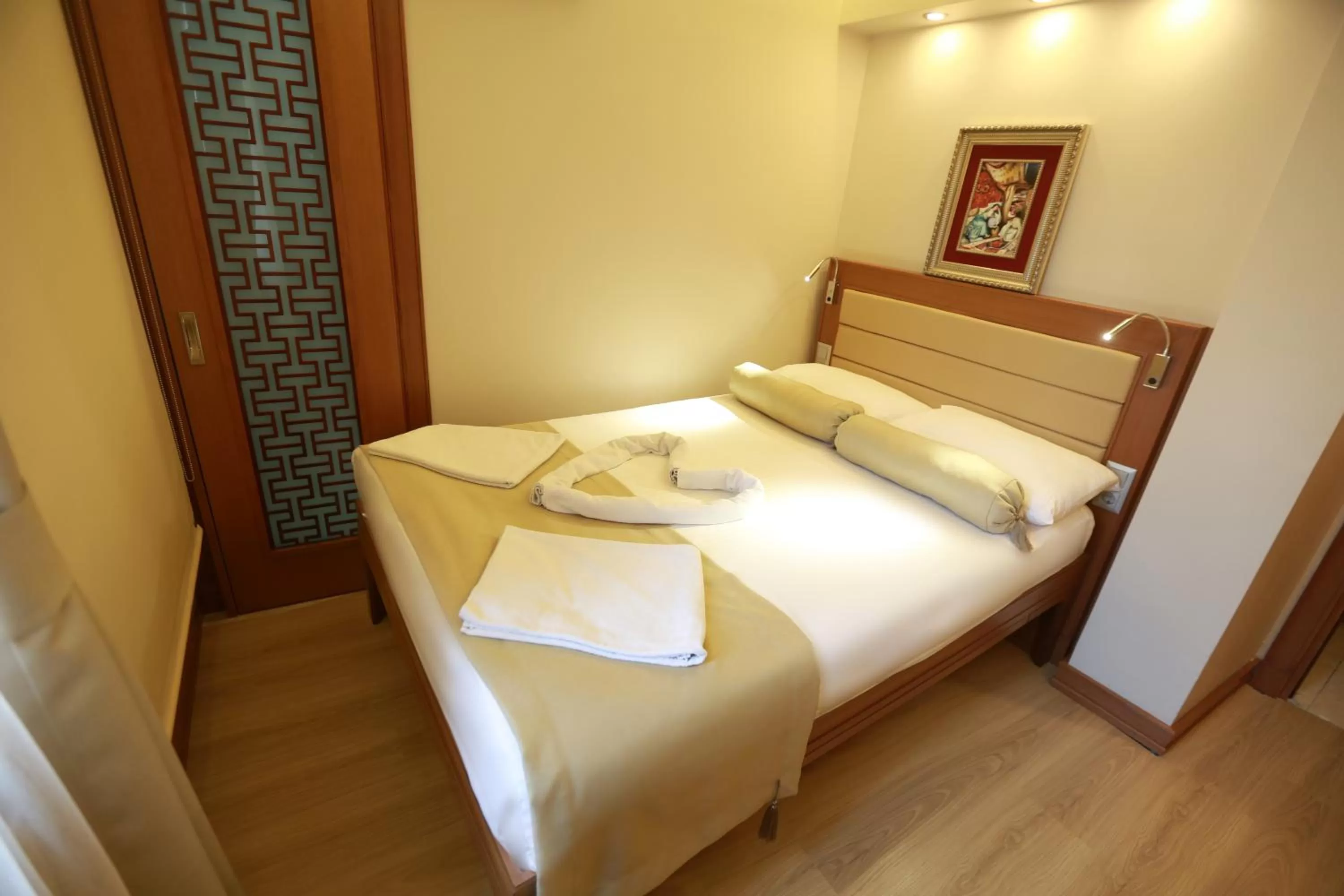 Decorative detail, Bed in Sirkeci Park Hotel