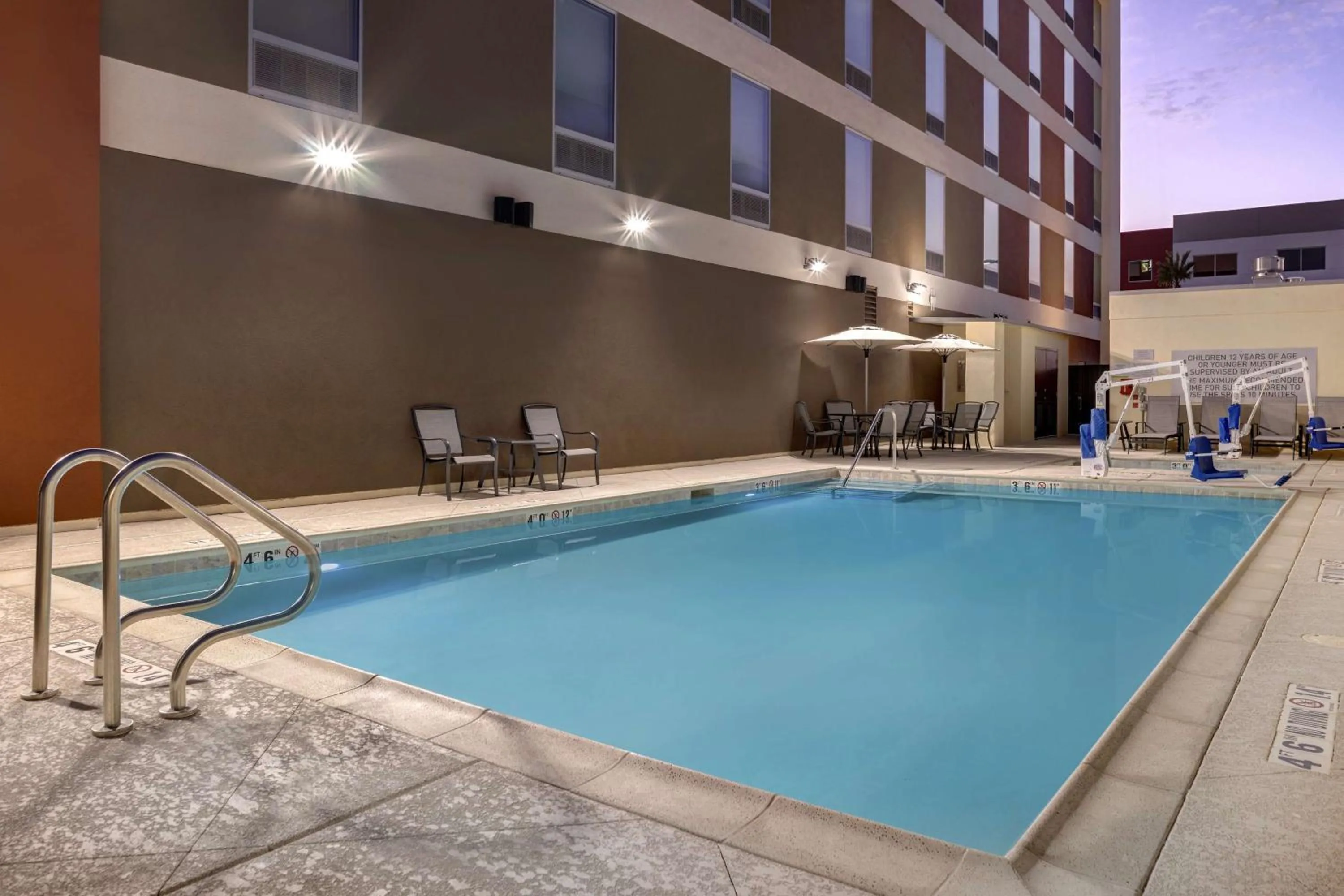 Pool view in Home2 Suites By Hilton Las Vegas Southwest I-215 Curve
