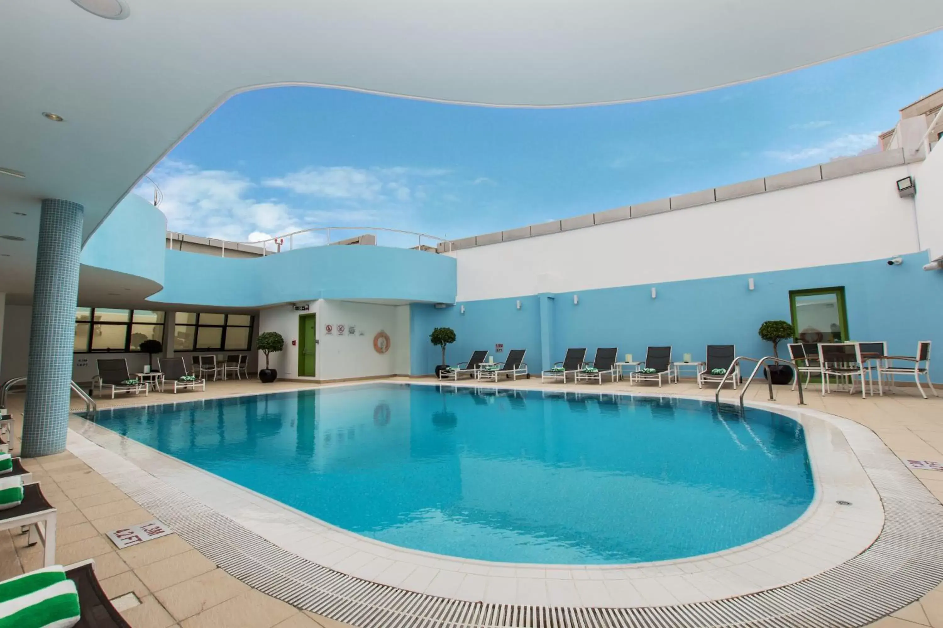 standard Twin Room with City View - Non-Smoking in Holiday Inn Abu Dhabi, an IHG Hotel standard Twin Room with City View - Non-Smoking in Holiday Inn Abu Dhabi, an IHG Hotel