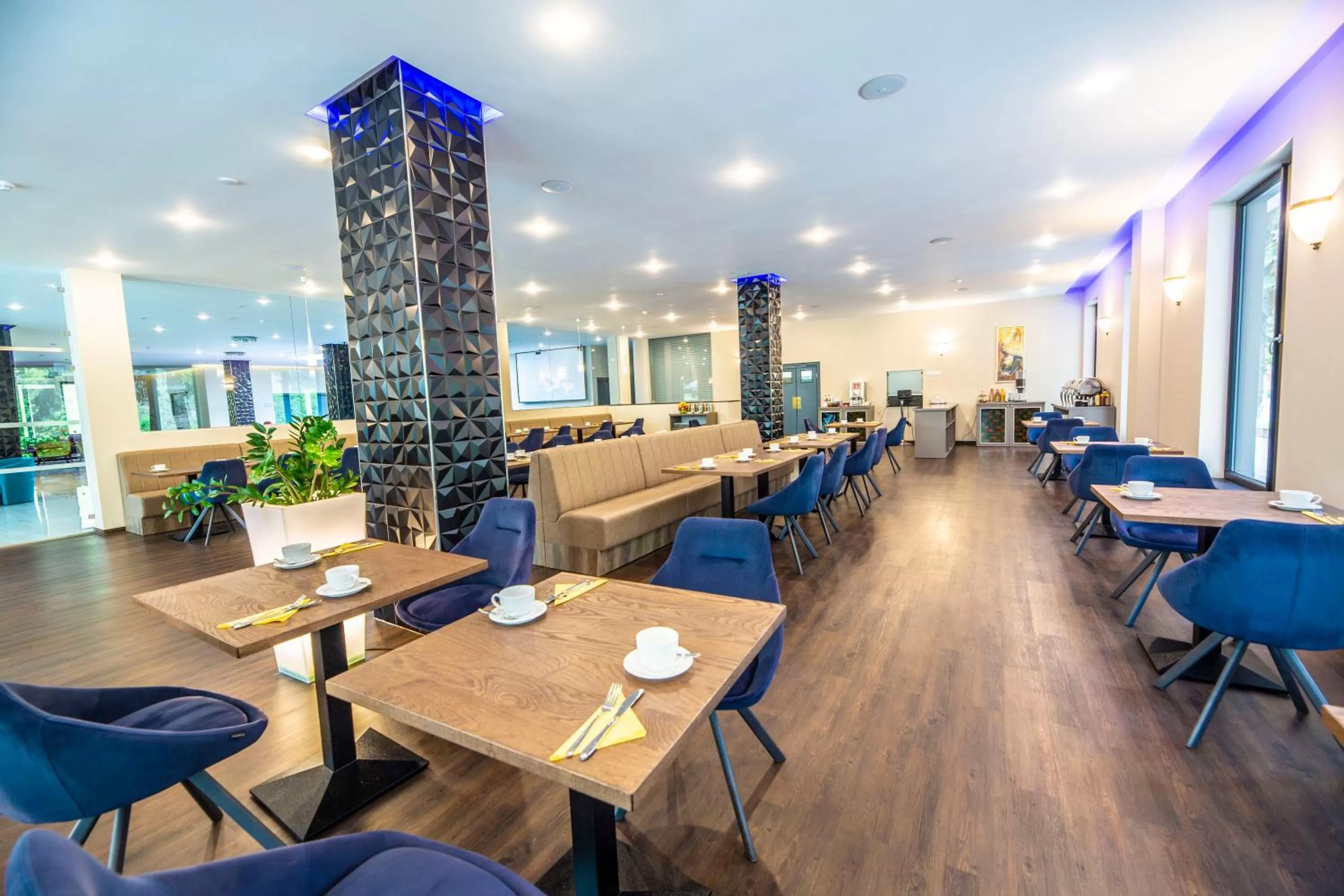 Restaurant/places to eat in Parkhotel Carlsbad Inn