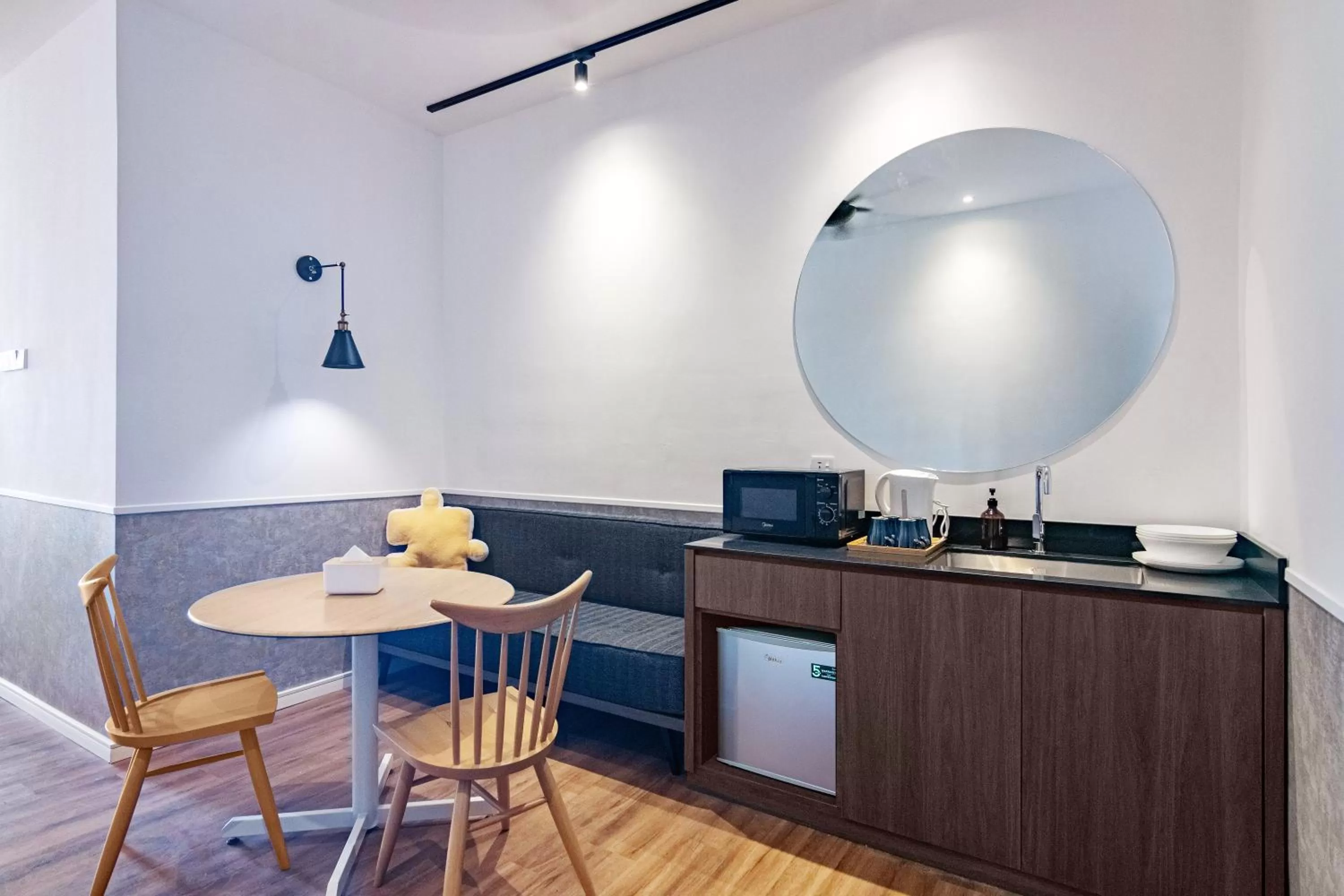 Kitchen or kitchenette in Bagan Suite