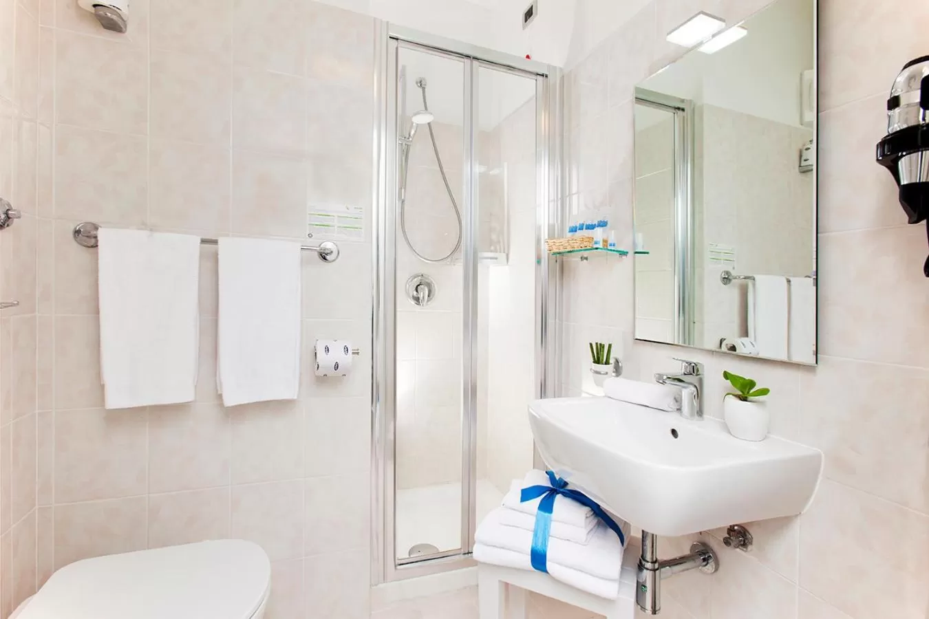 Bathroom in Bike&Boat Argentario Hotel