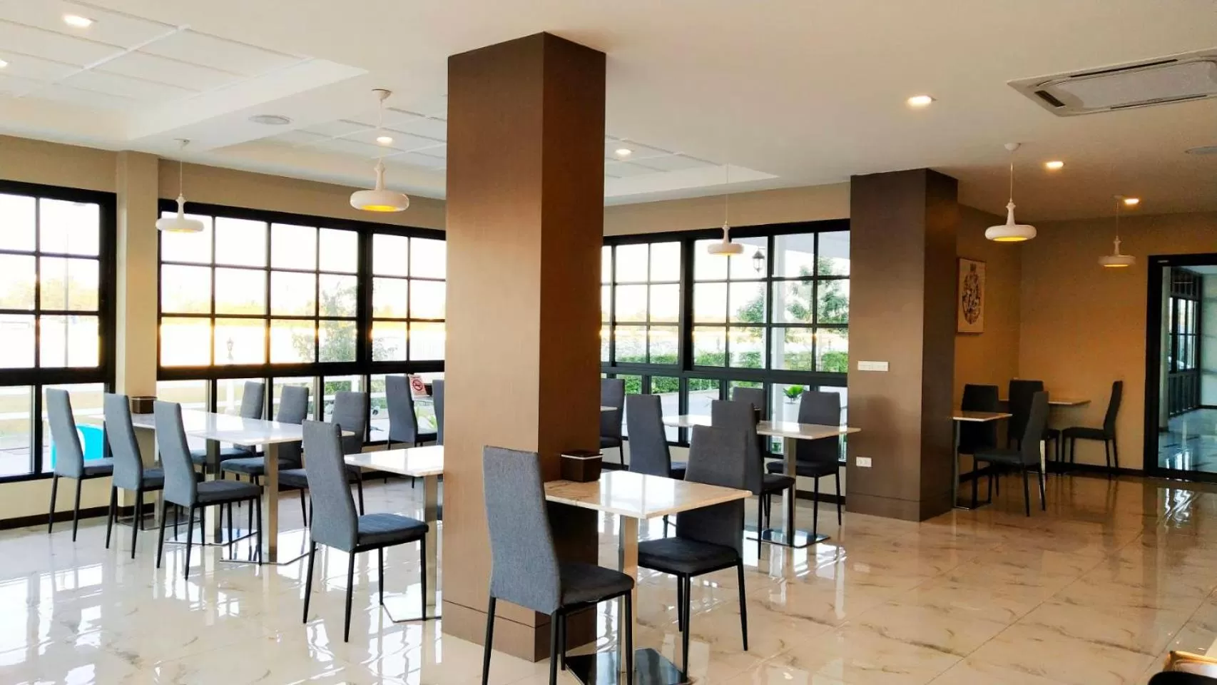 Restaurant/places to eat in โคโค่ โฮเทล KOCO Hotel