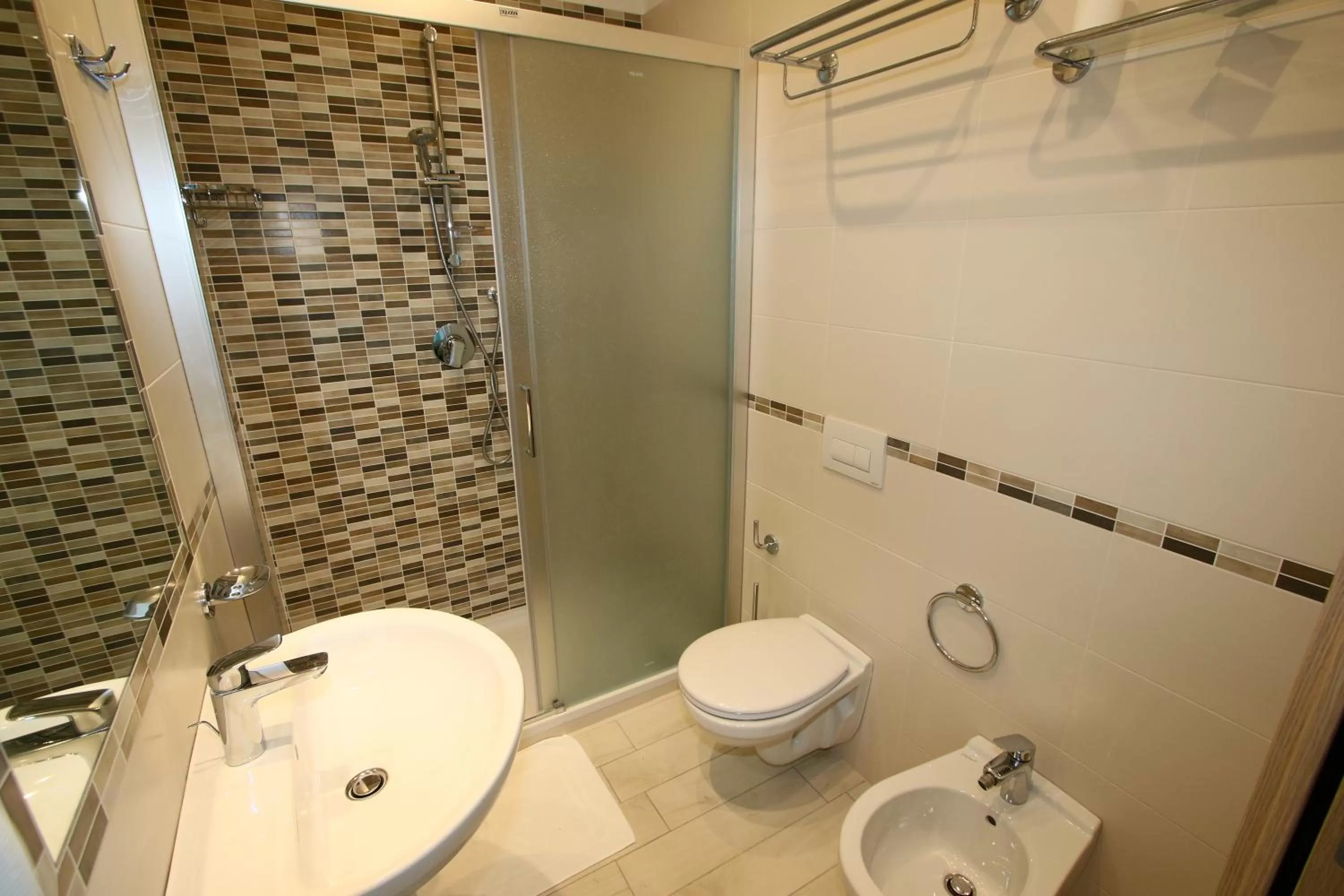 Shower in Beach Hotel Clerice