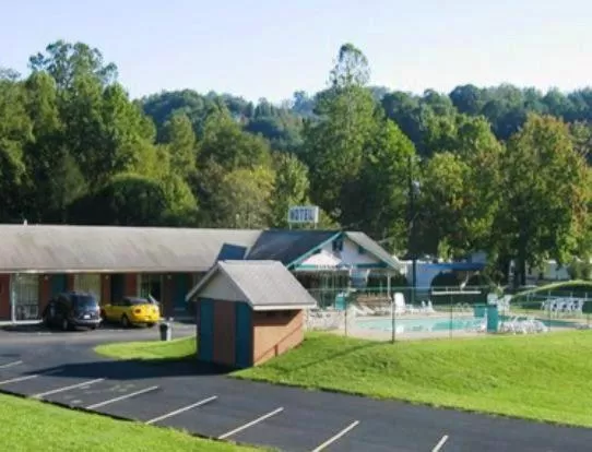 Facade/entrance in Scottish Inn Maggie Valley