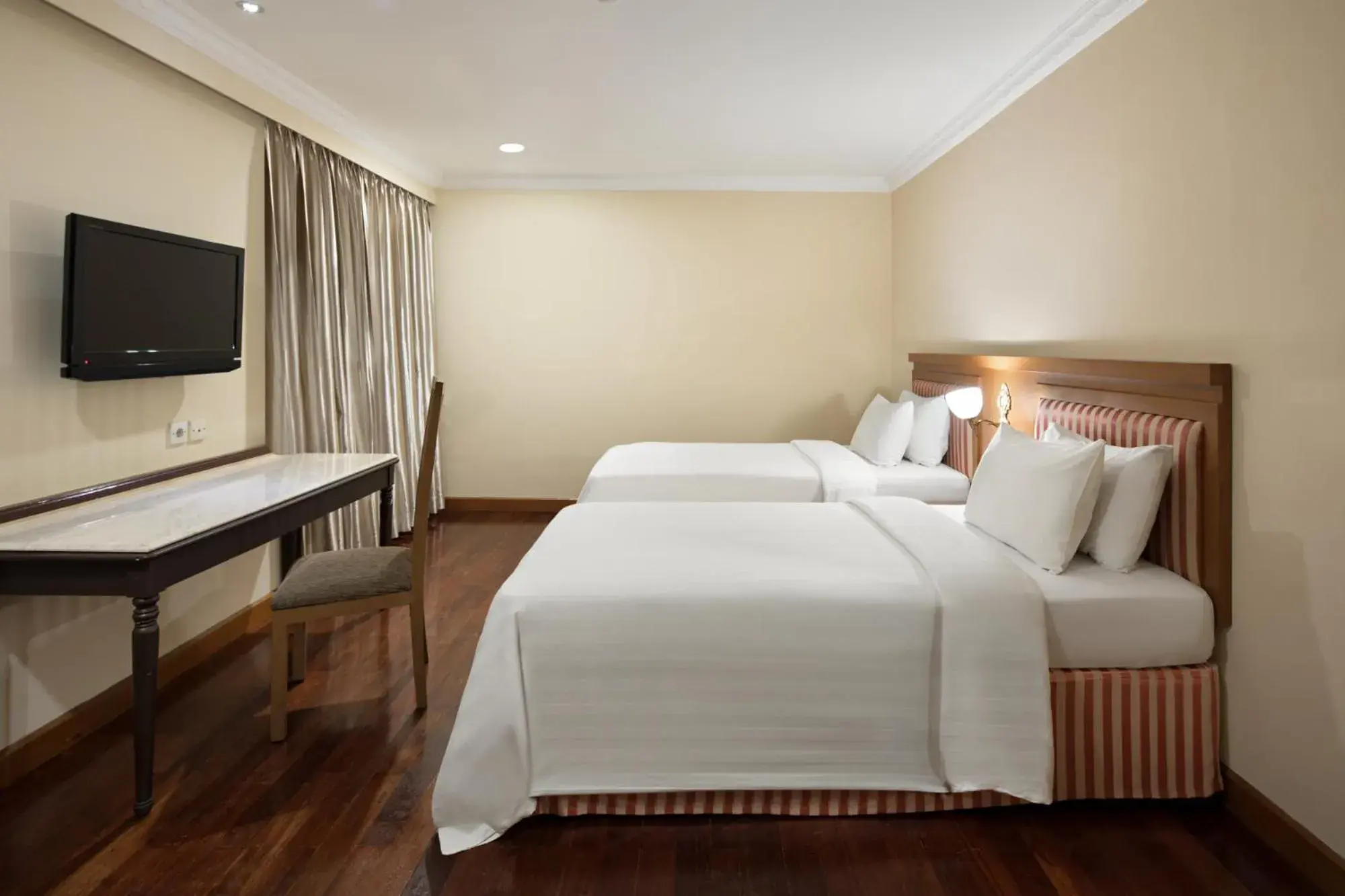 Deluxe Double or Twin Room in Golden Boutique Hotel Kemayoran Deluxe Double or Twin Room in Golden Boutique Hotel Kemayoran