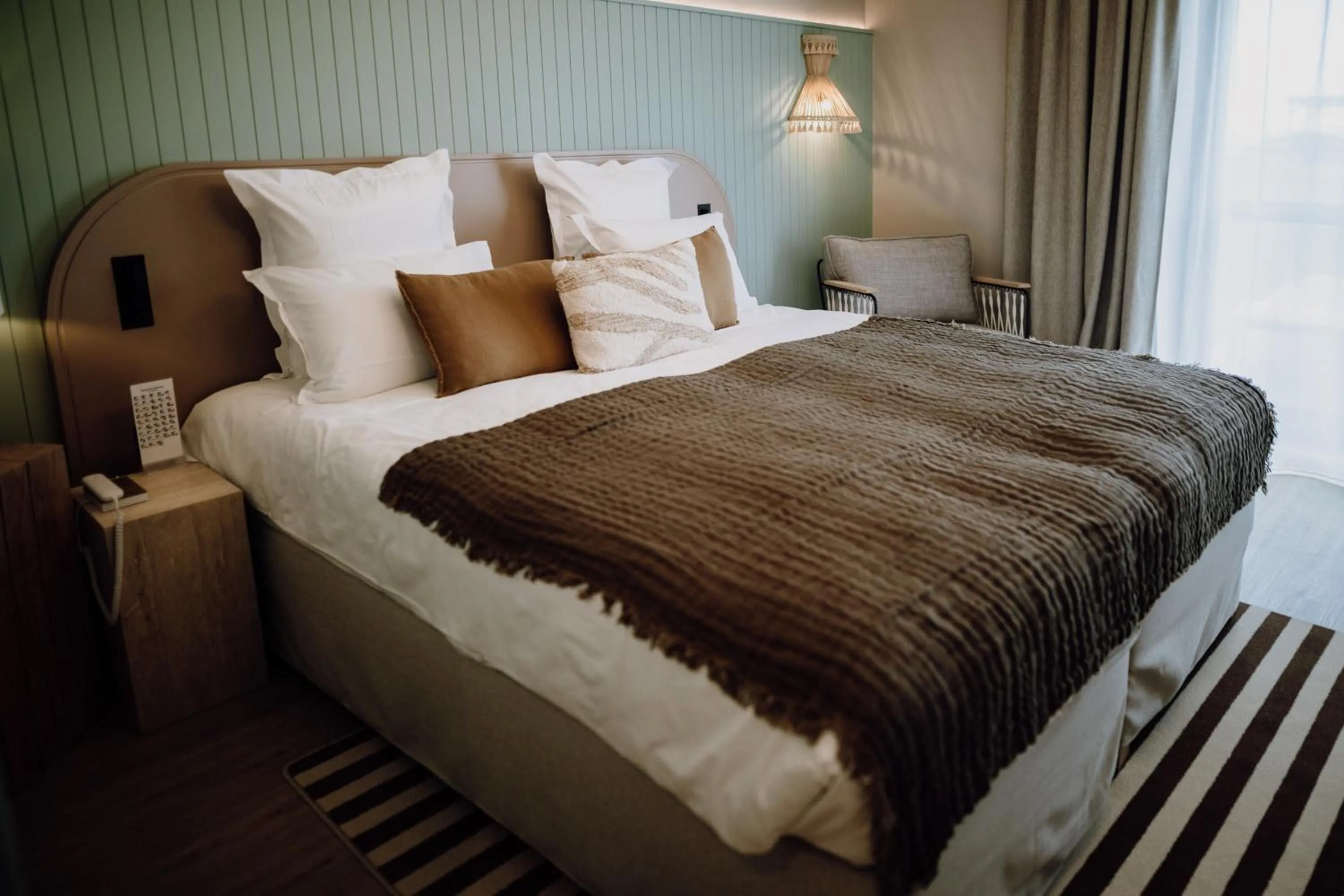 Bed in Emeria Dinard Thalasso Spa