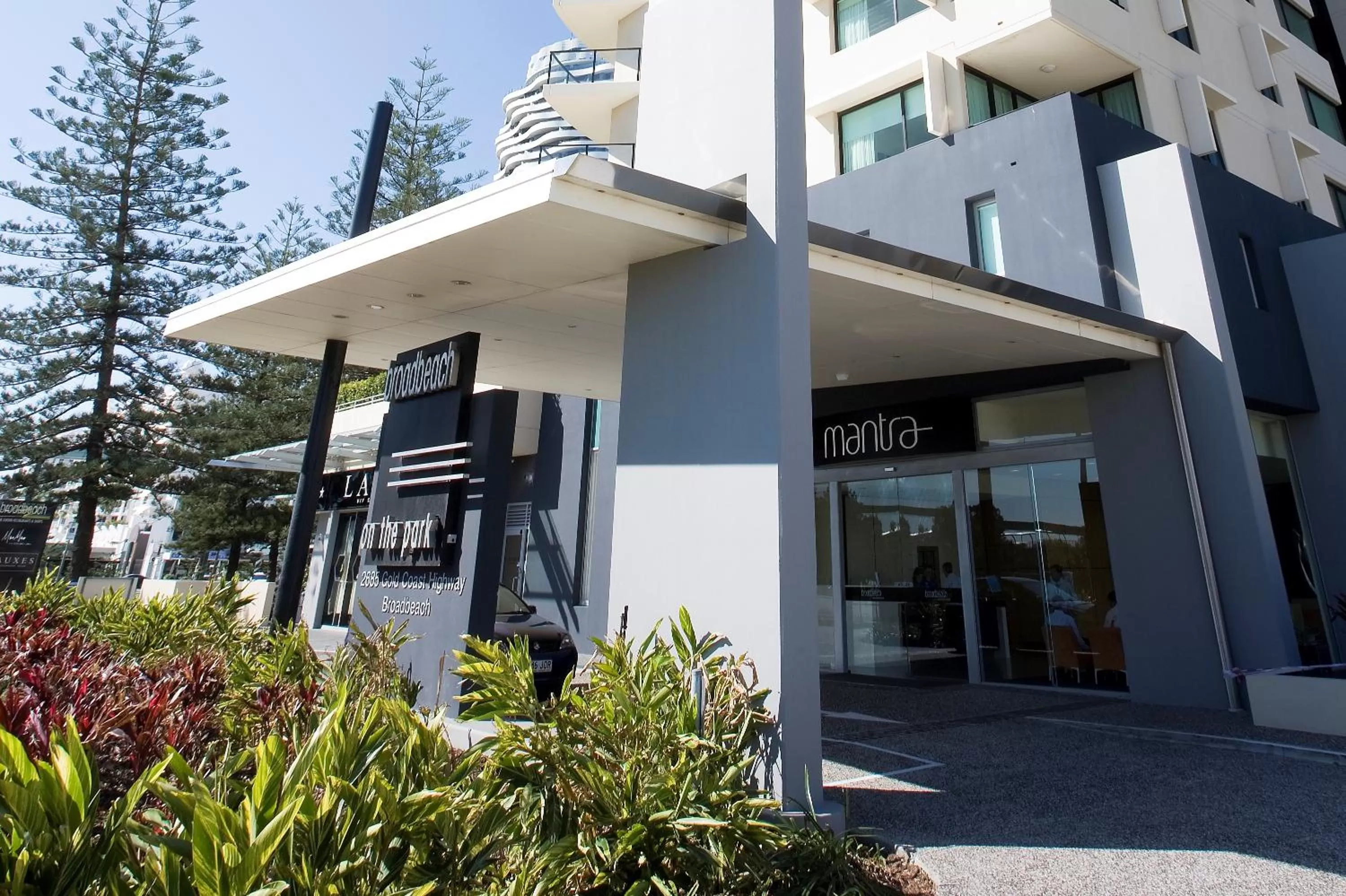 Facade/entrance in Mantra Broadbeach on the Park