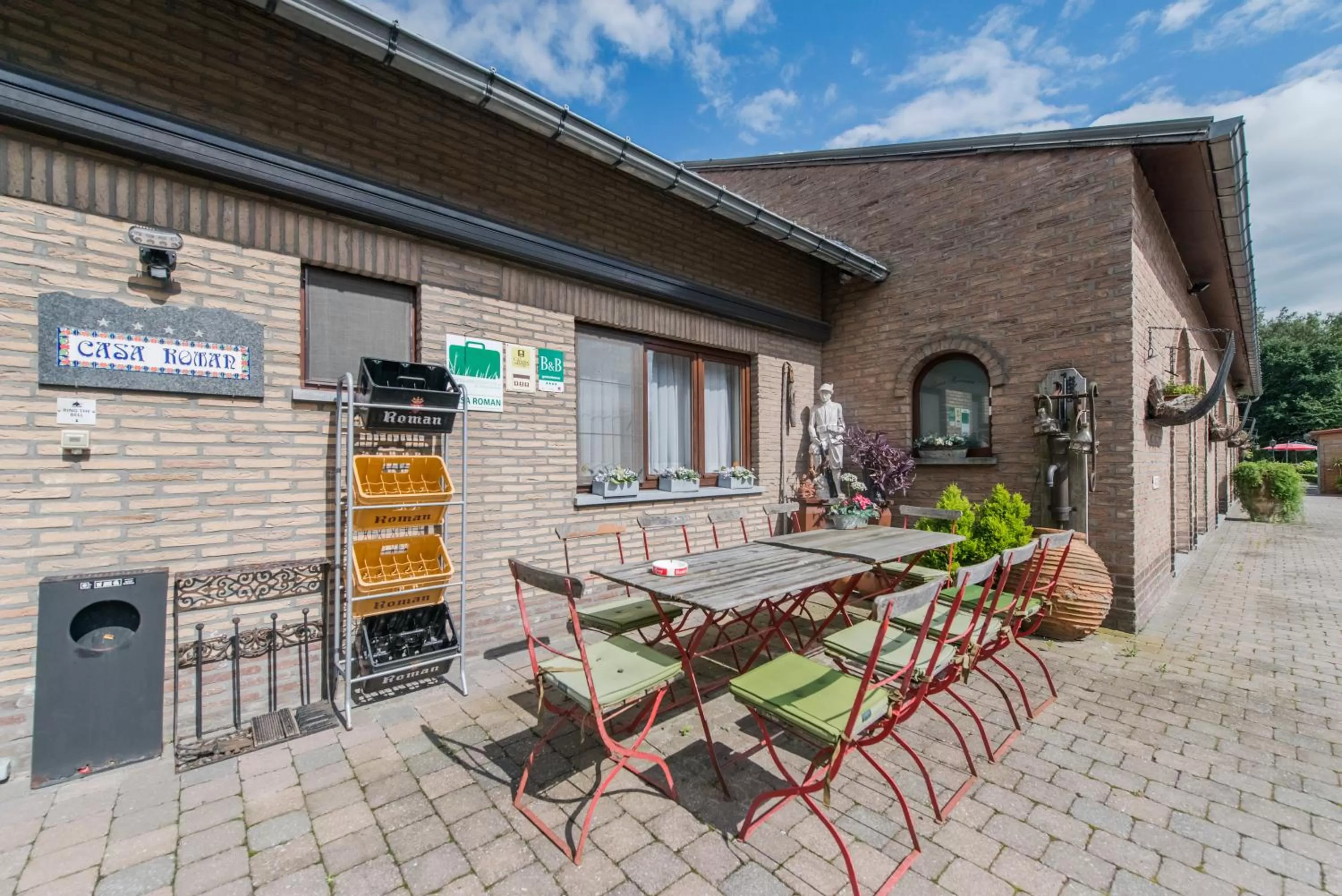 Facade/entrance in B&B Casa Roman & Vakantiewoning voor 1 pers tot max 32 personen