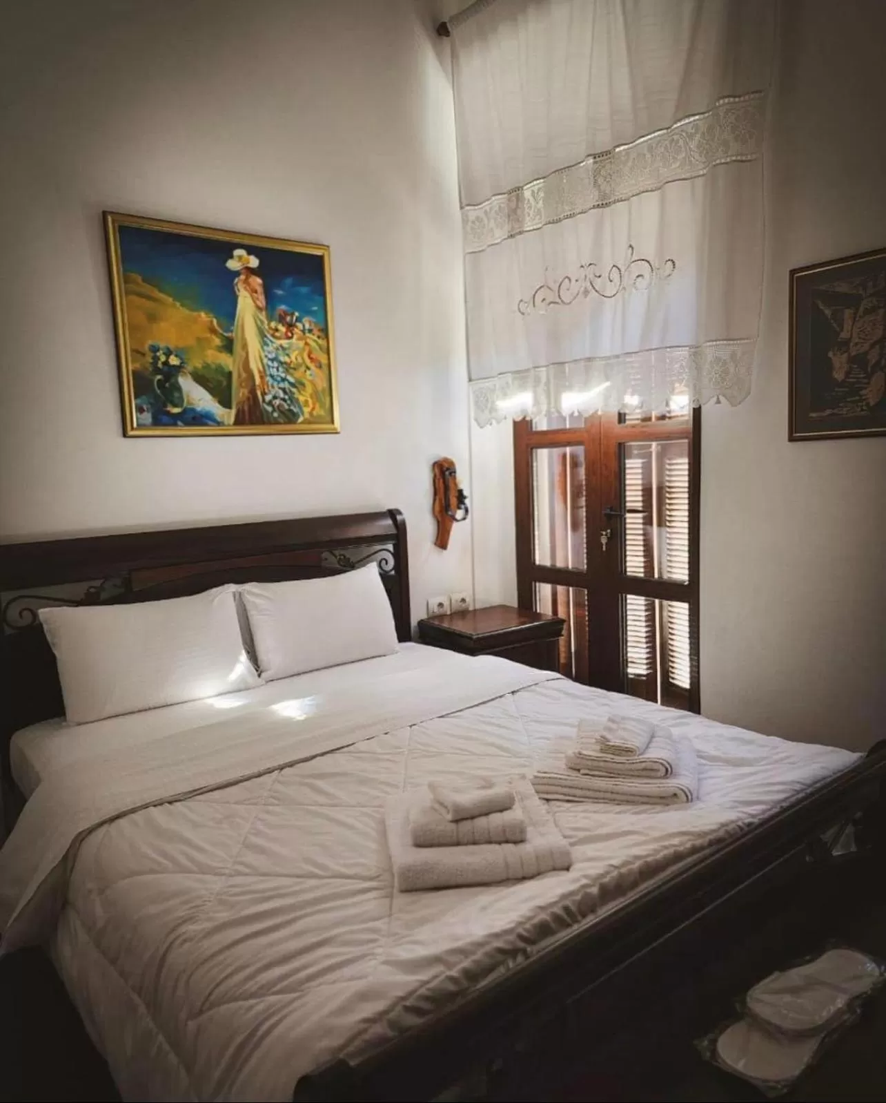 Bed in White House Berat