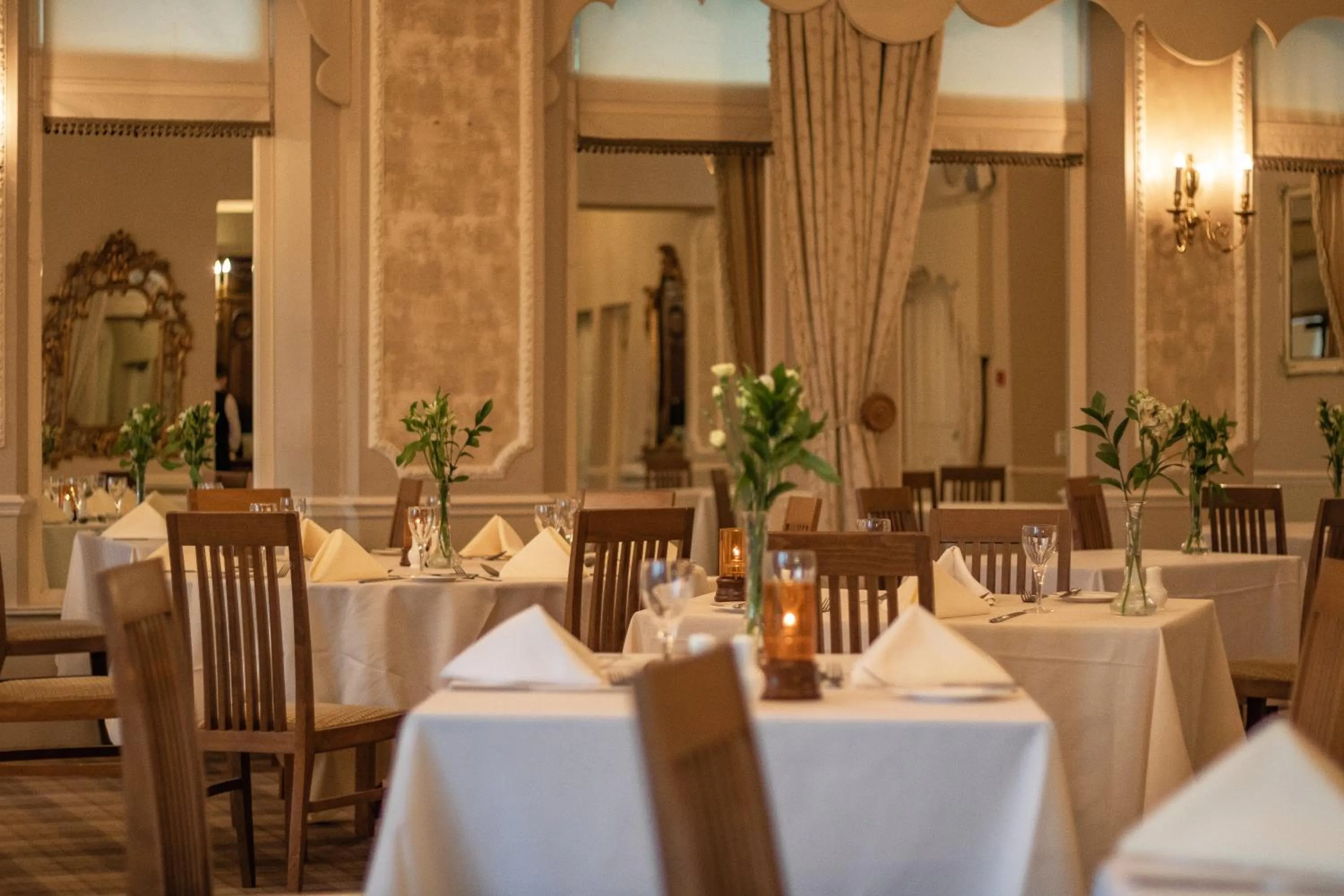 Restaurant/places to eat in Merewood Country House Hotel