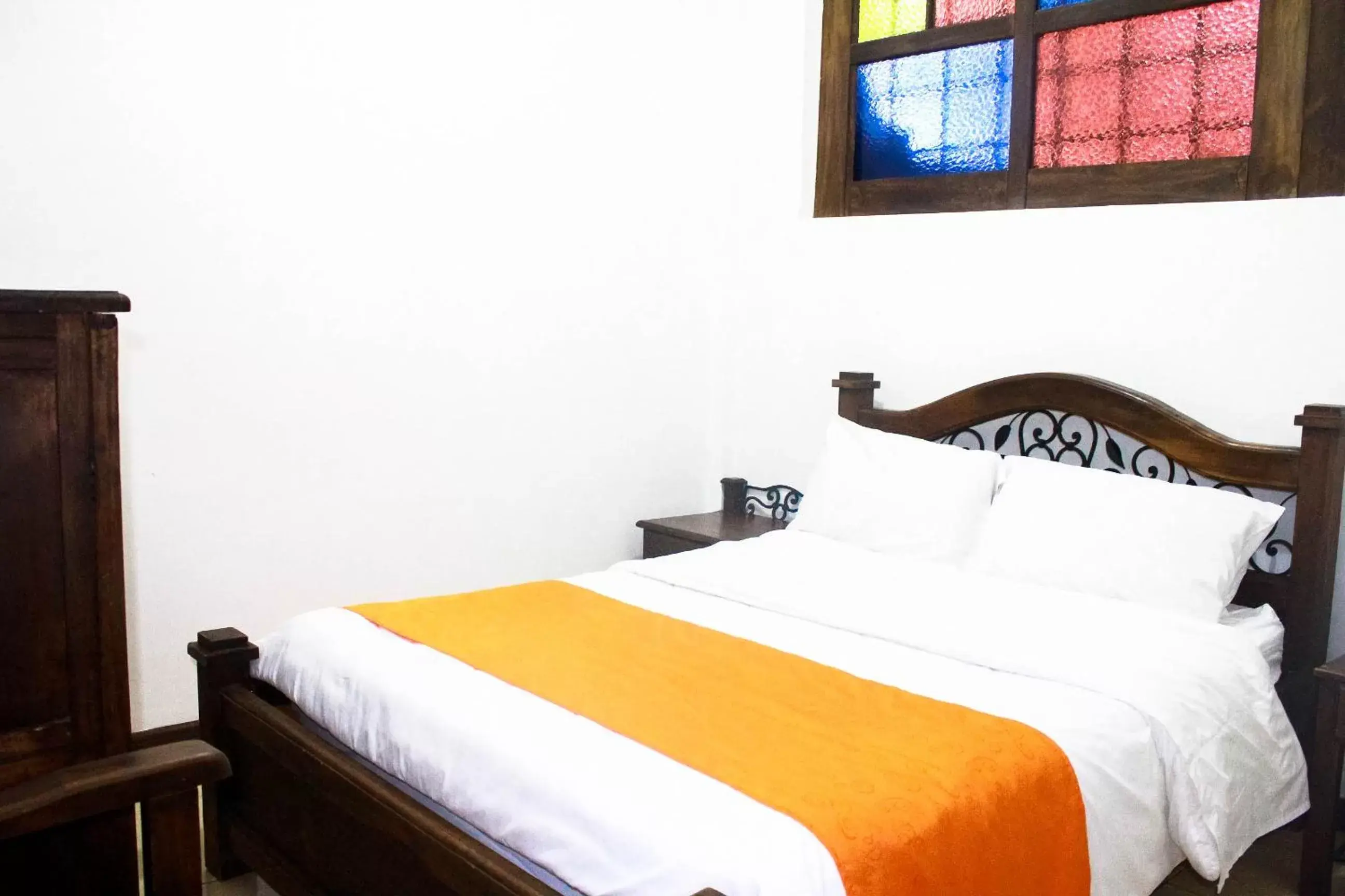 Large Single Room - single occupancy in Hotel Colonial Manizales Large Single Room - single occupancy in Hotel Colonial Manizales
