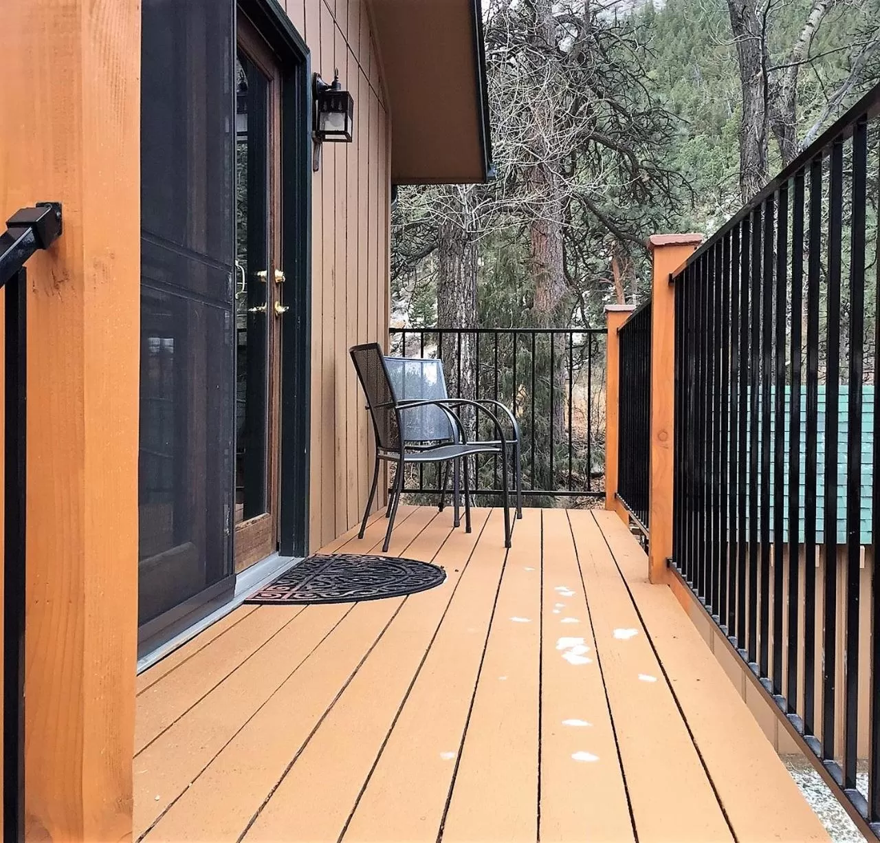 4 Seasons Inn on Fall River