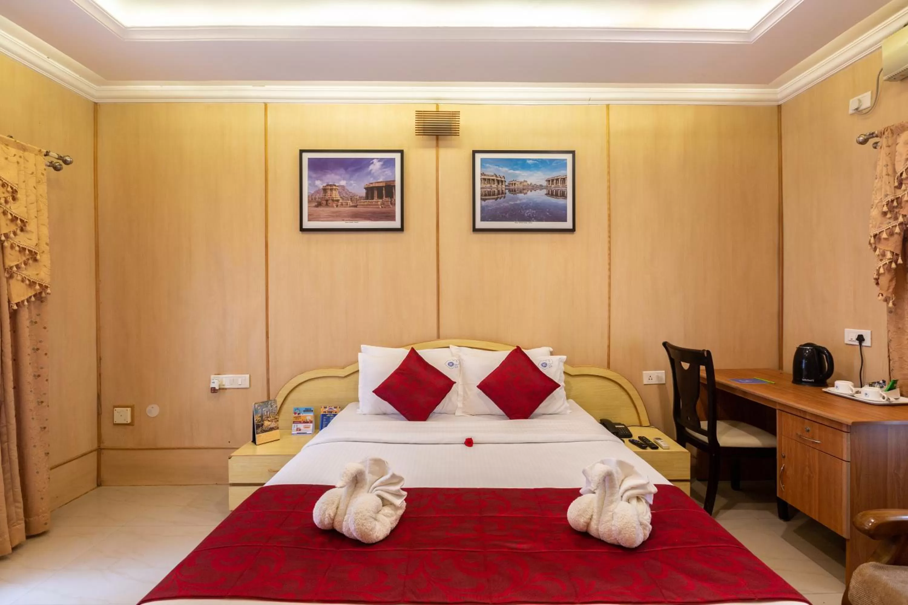 Bed in KSTDC Hotel Mayura Bhuvaneshwari Kamalapur