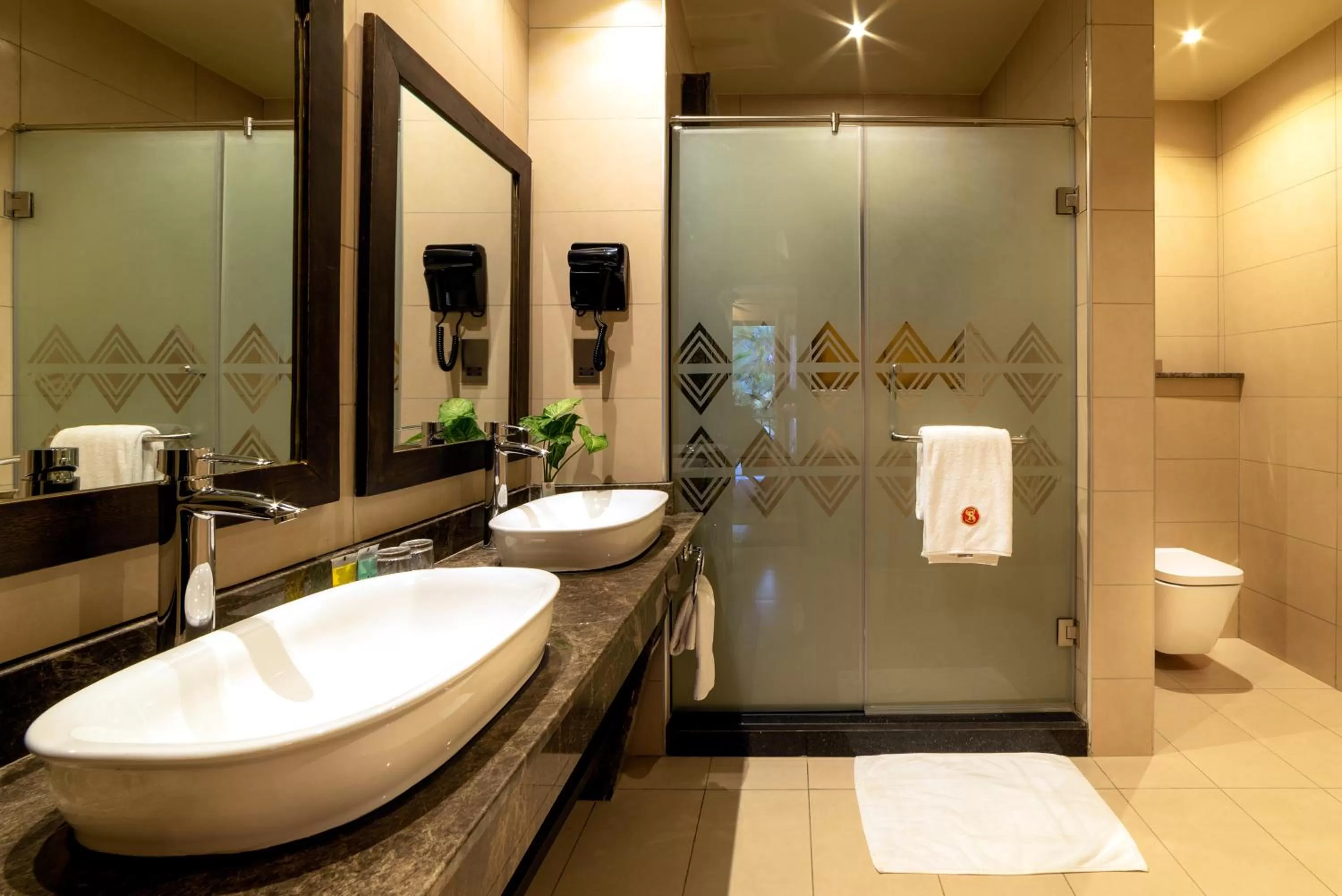 Bathroom in Speke Resort and Conference Center