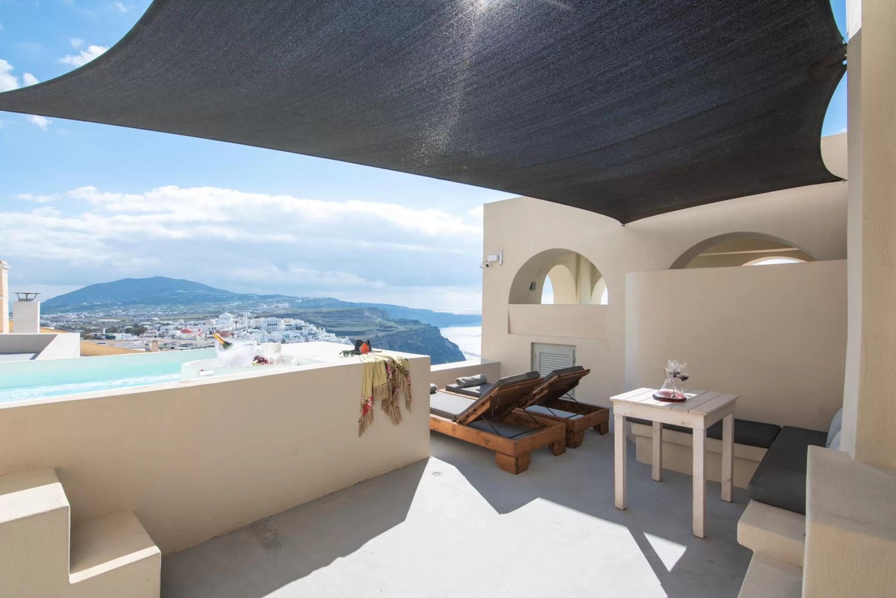 Caldera Cliff Illusion