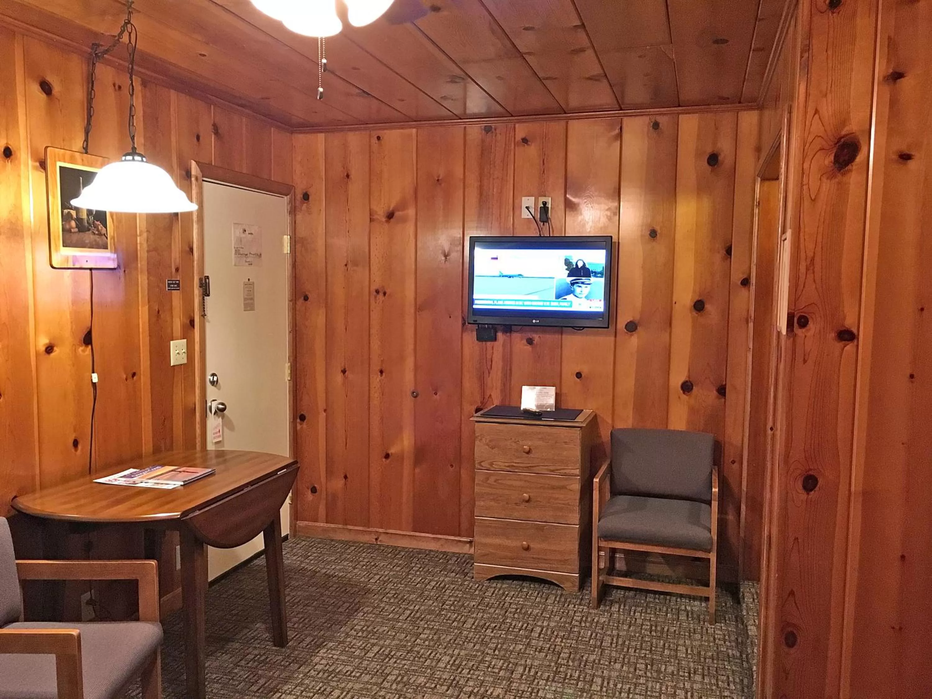 Park Motel and Cabins