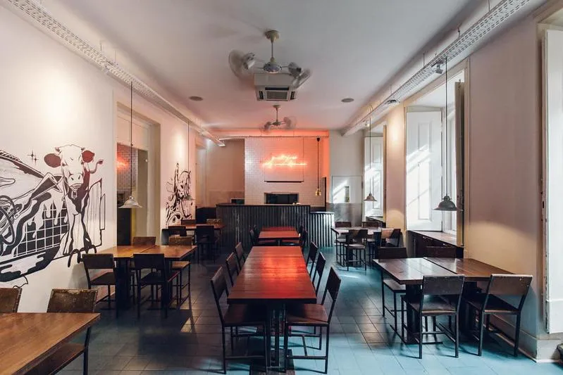 Restaurant/places to eat in Independente Príncipe Real