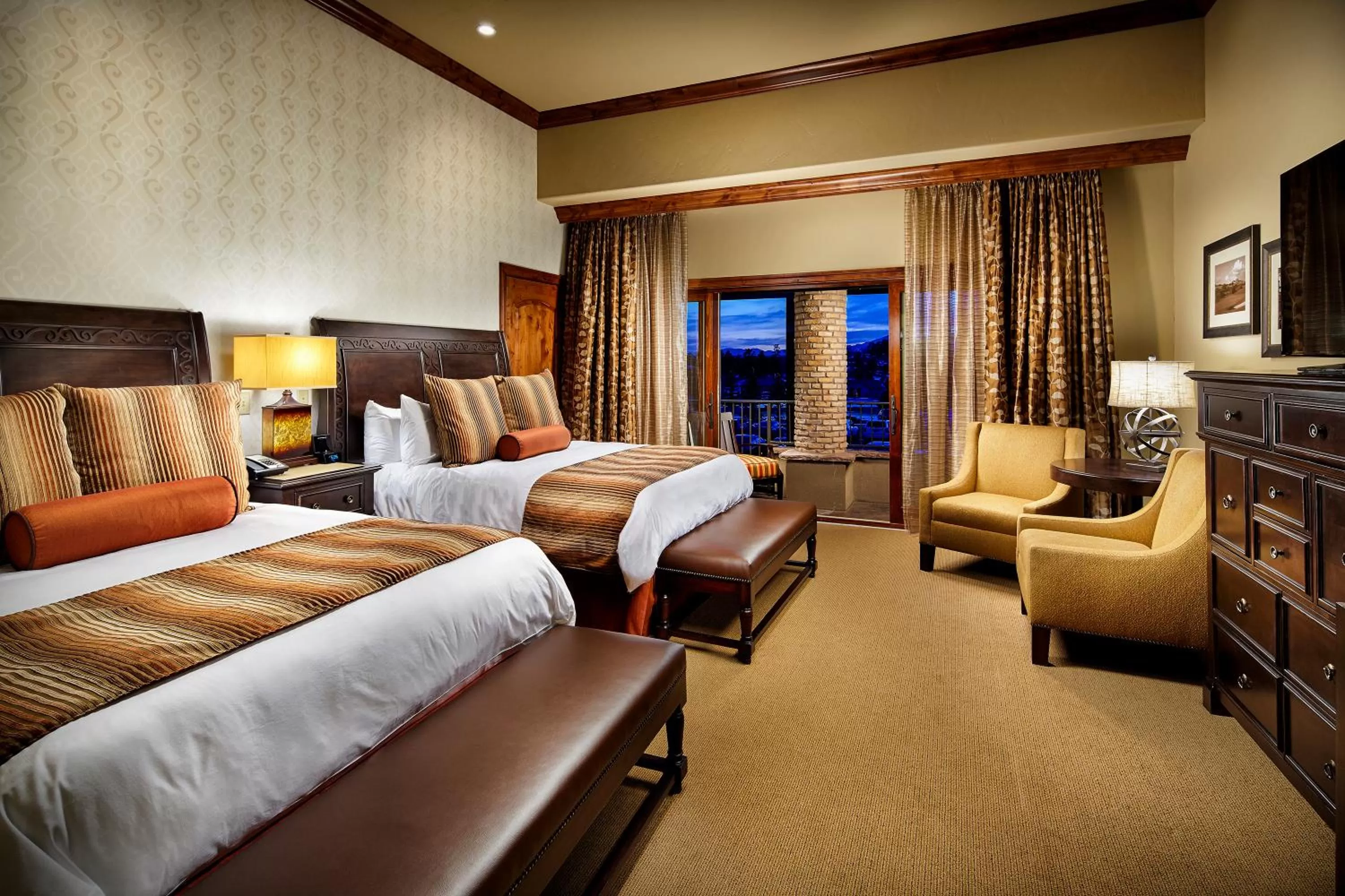 Bedroom, Bed in Flying Horse Resort & Club