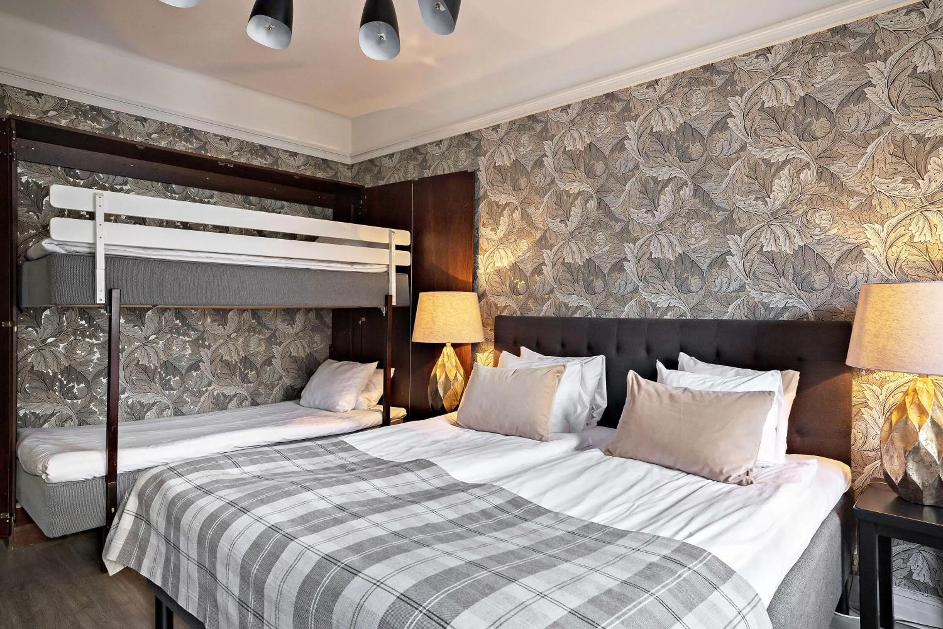 Bedroom, Bed in Centric Hotel