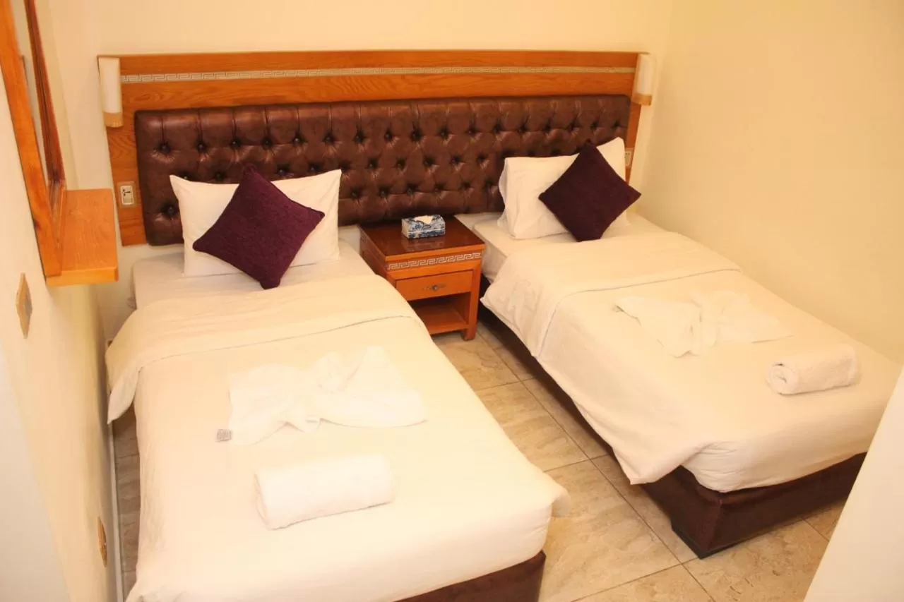 Bedroom, Bed in Jawharet Alswefiah Hotel Suites