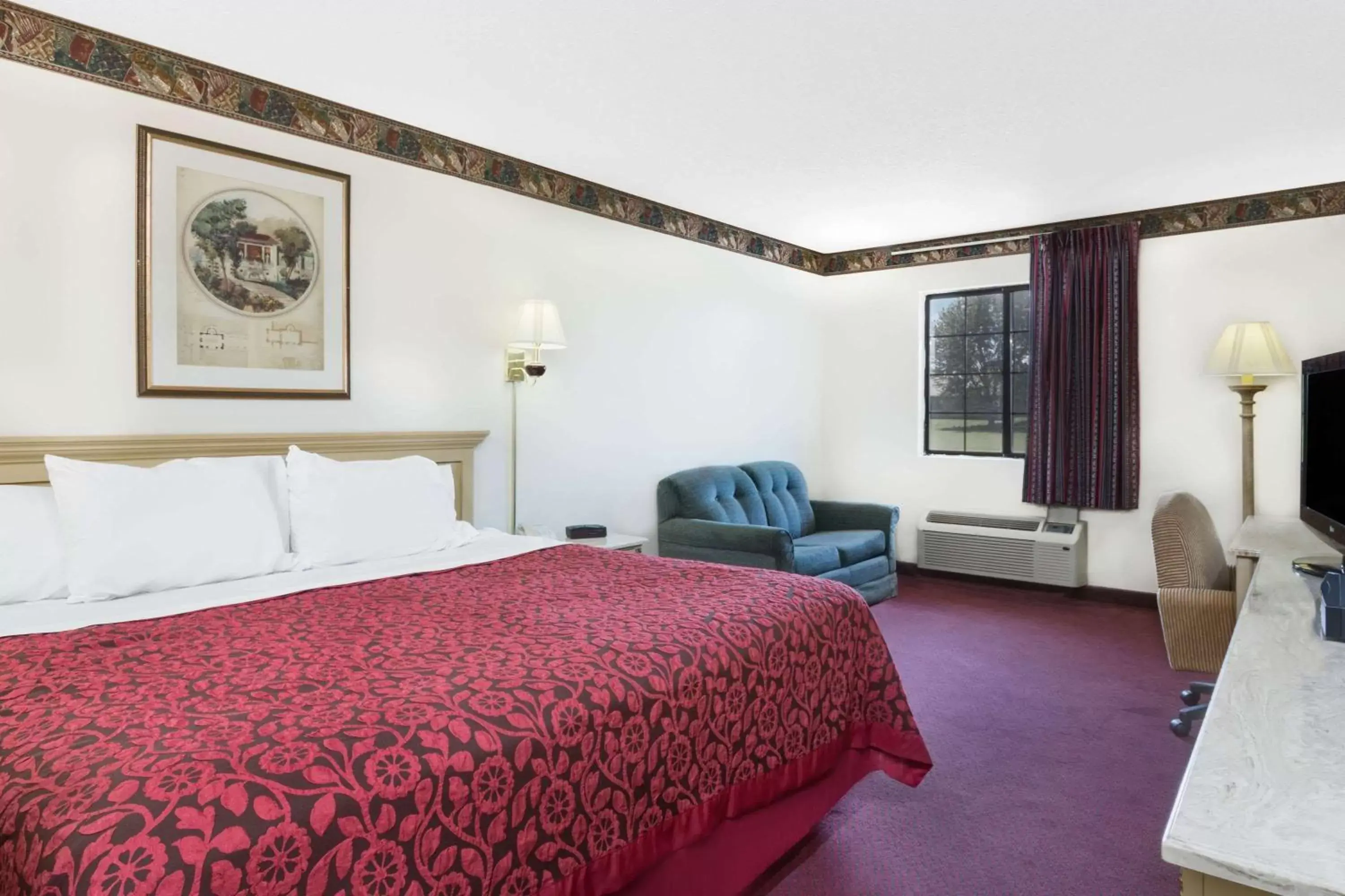 Standard King Room - Smoking in Days Inn by Wyndham Concordia Standard King Room - Smoking in Days Inn by Wyndham Concordia