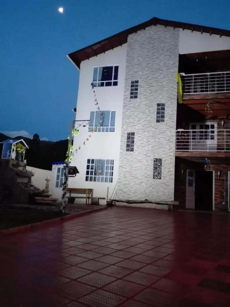 Property Building in Portal de la Cascada - Mongui