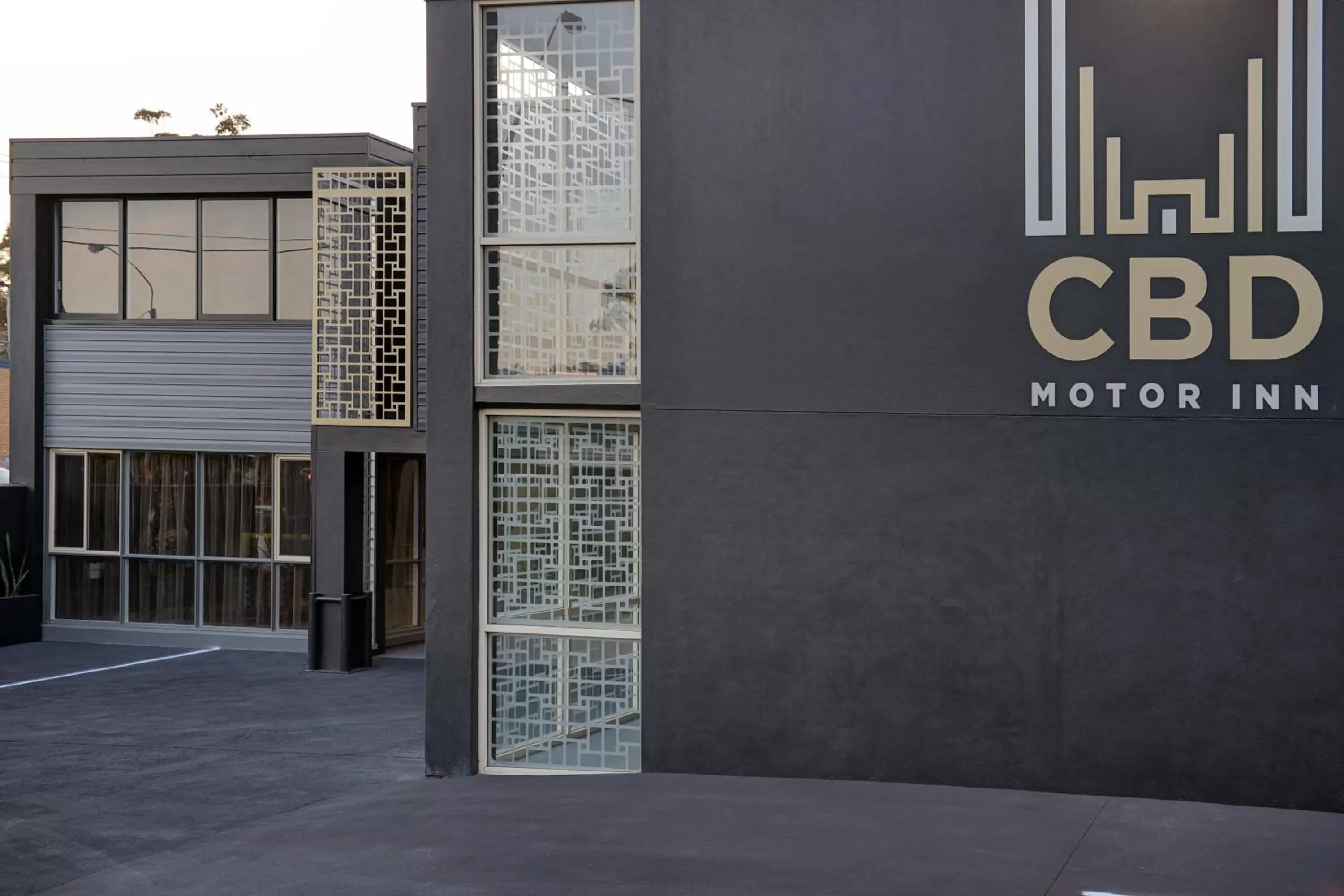 Property building in CBD Motor Inn