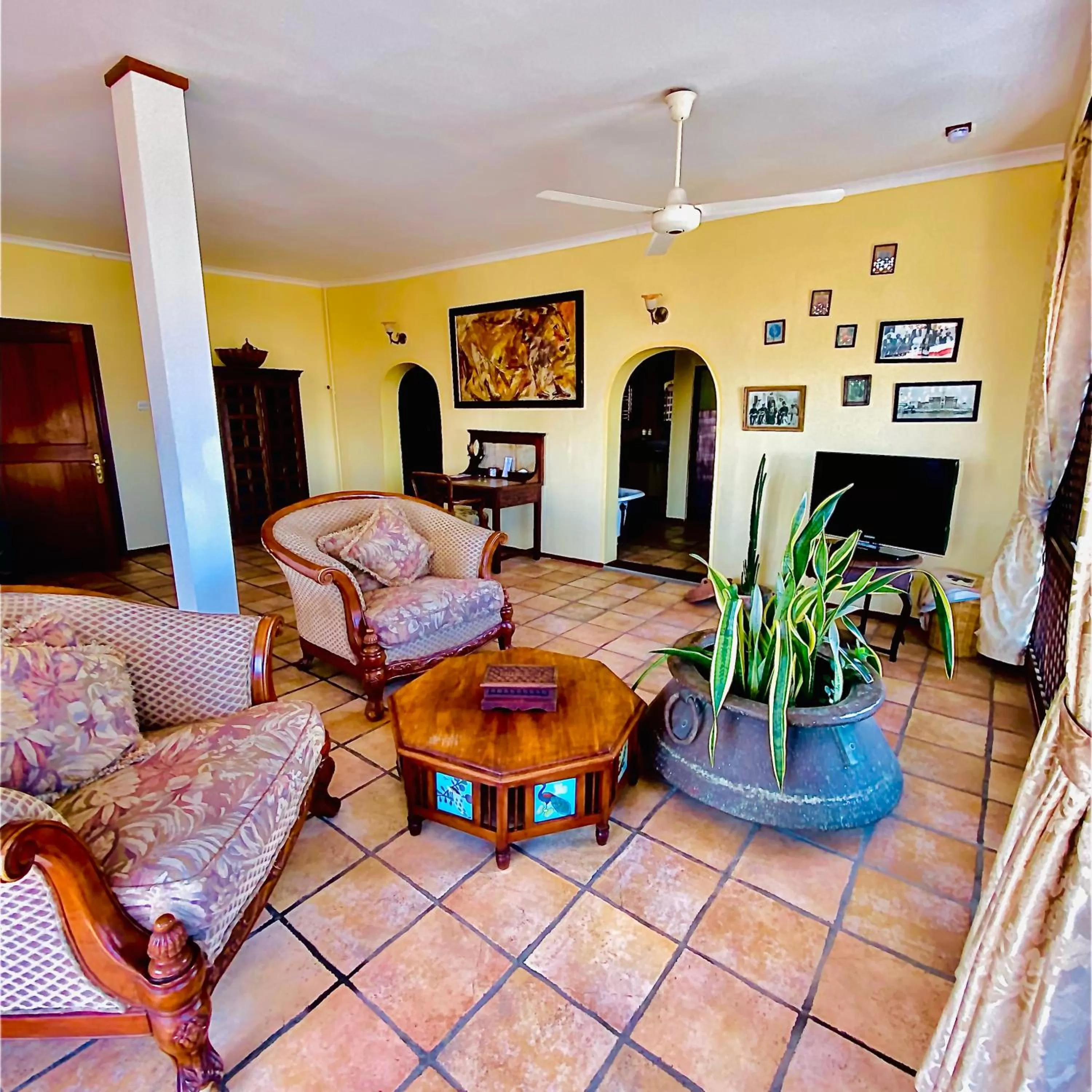 Photo of the whole room in Zanzibar Palace Hotel