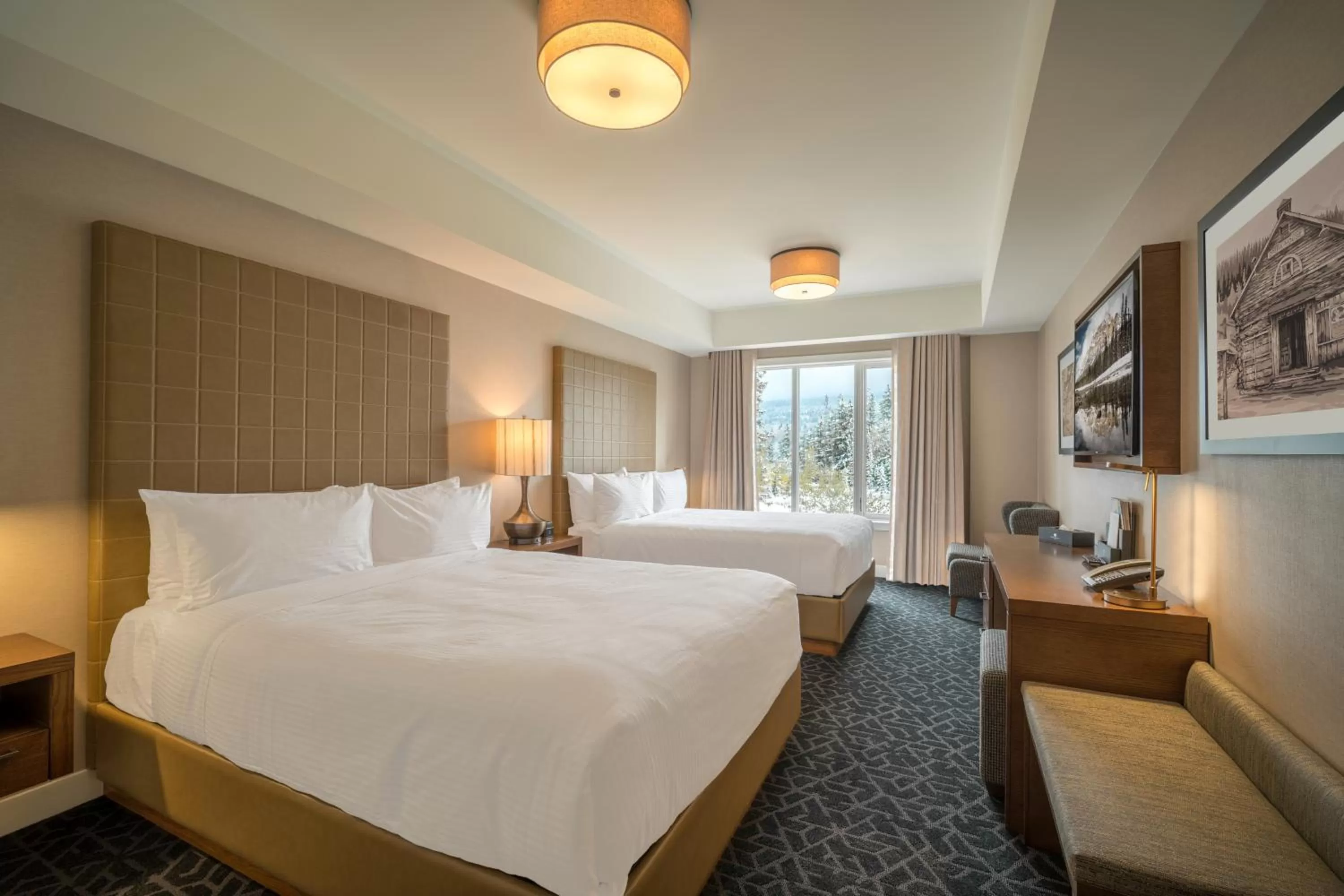 Photo of the whole room, Bed in The Malcolm Hotel