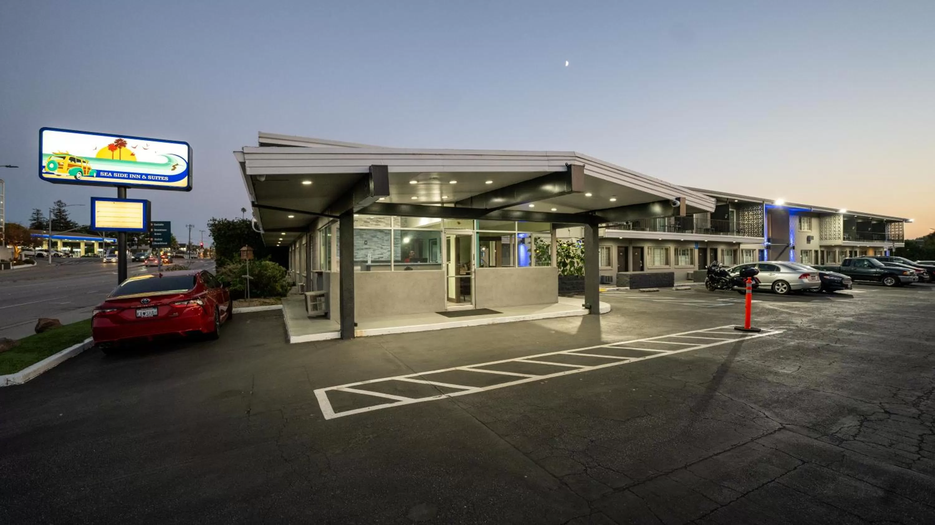 Property building in SeaSide Inn & Suites