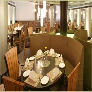 Restaurant/places to eat in The Imperial Palace