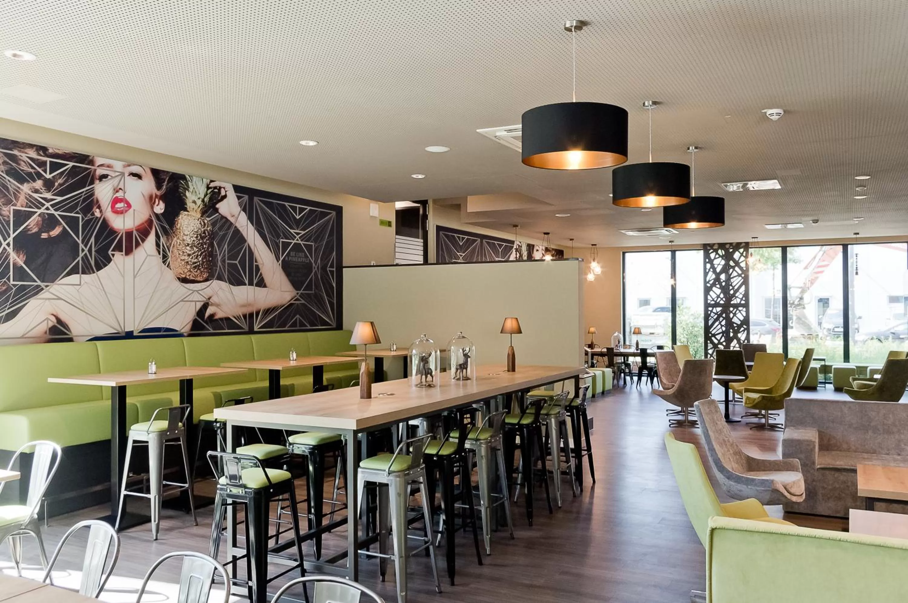 Restaurant/places to eat in Super 8 by Wyndham Munich City North