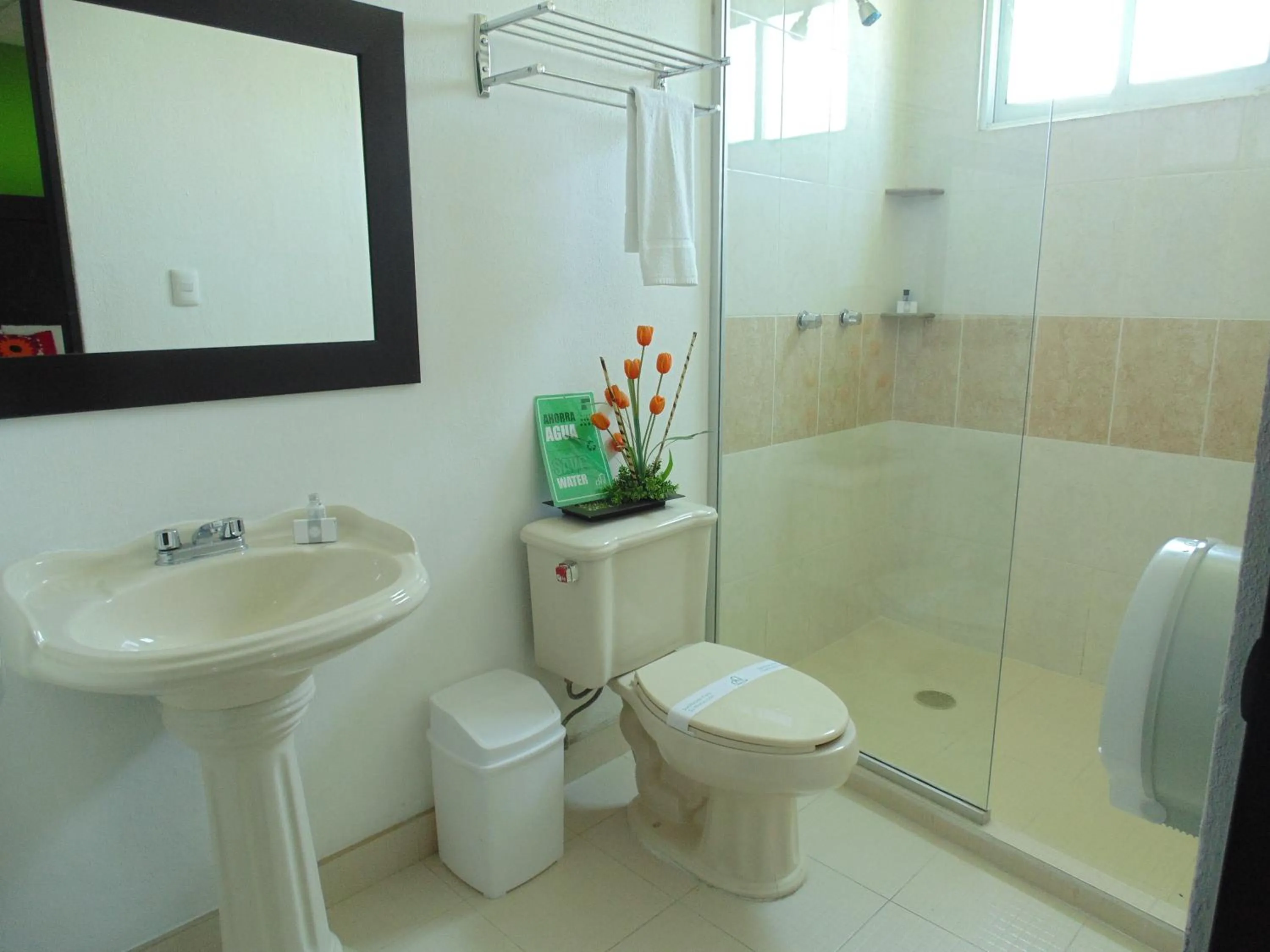 Bed in Chiapas Hotel Express, Tuxtla Gutierrez