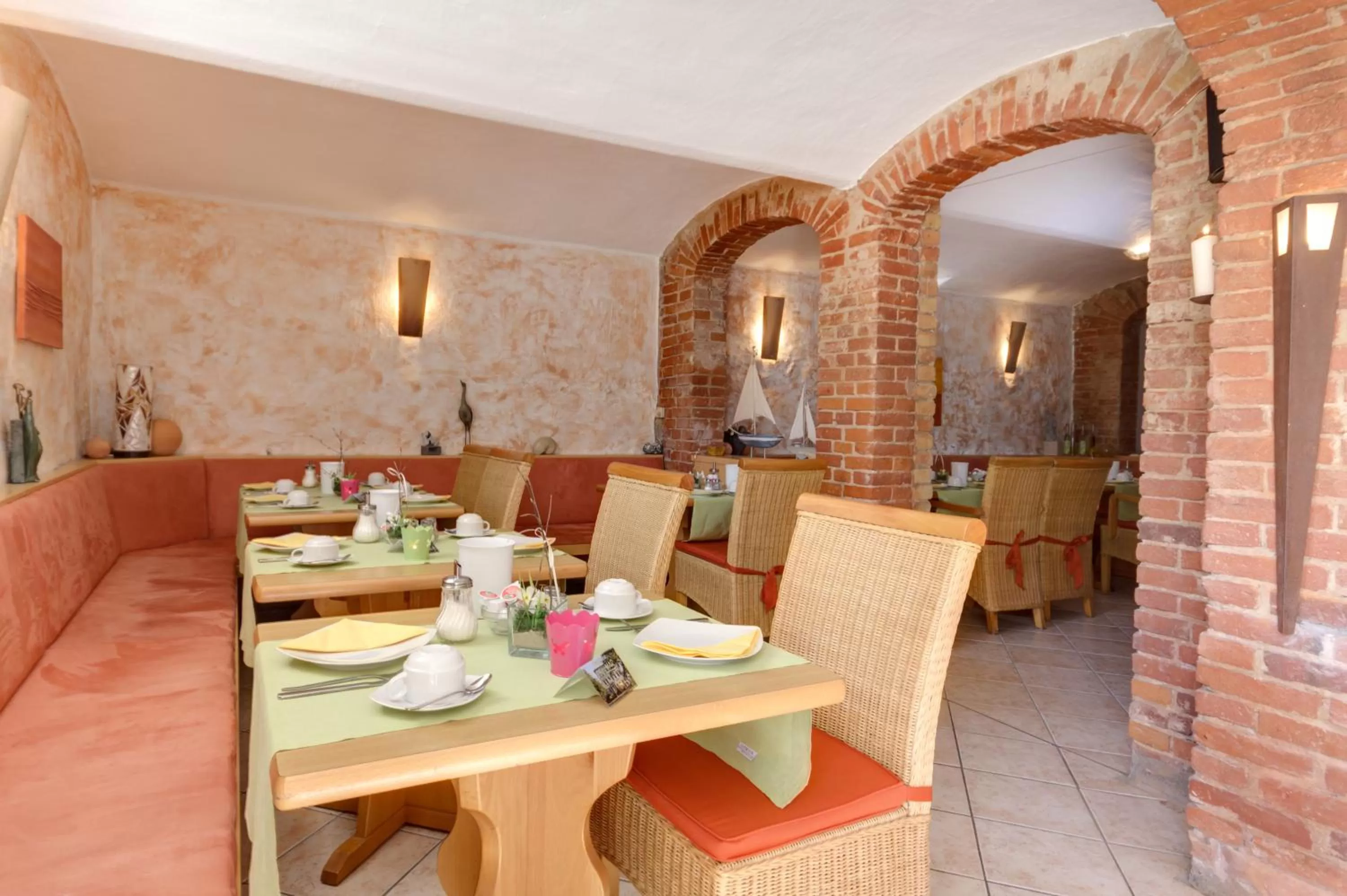 Restaurant/places to eat in Parkhotel del Mar