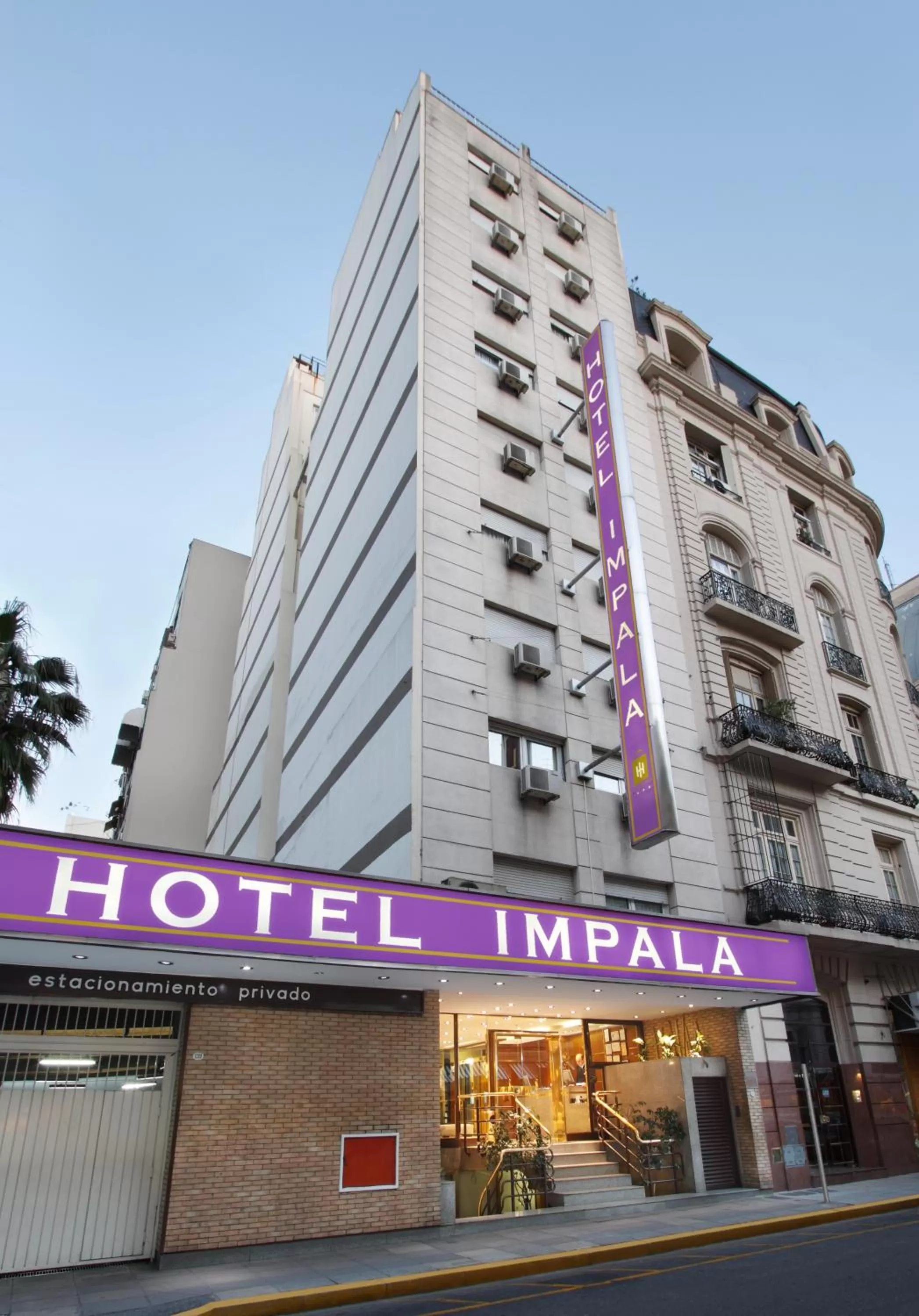 Facade/entrance in Hotel Impala