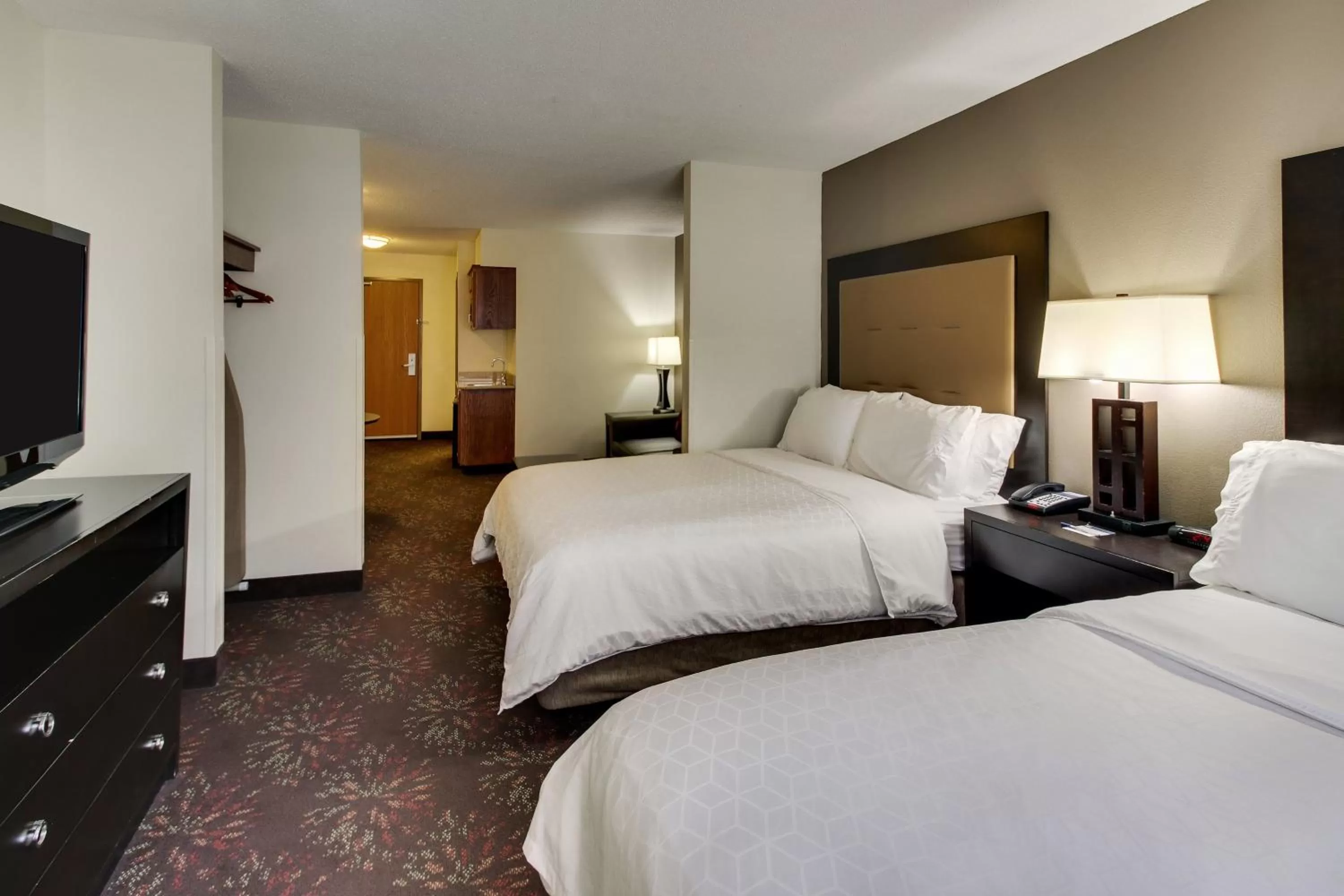 Photo of the whole room, Bed in Holiday Inn Express Hotel & Suites Lancaster-Lititz by IHG