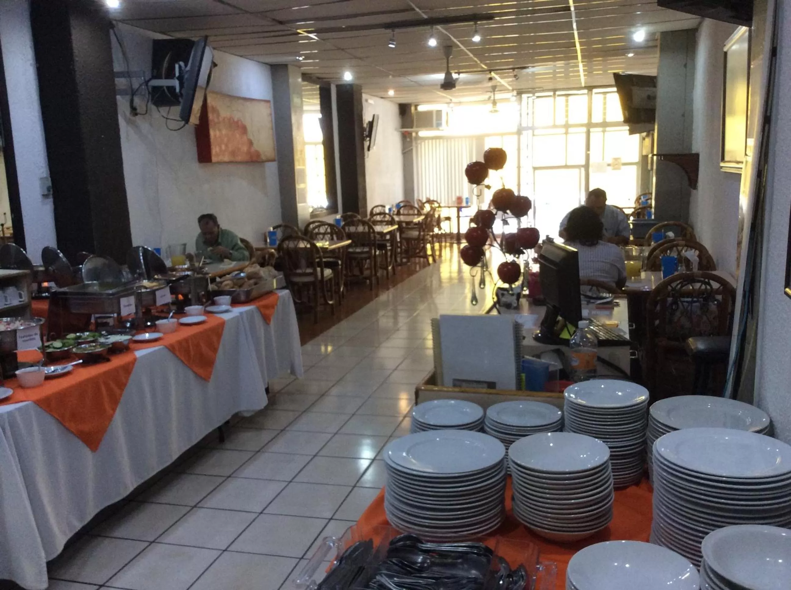 Restaurant/places to eat in Hotel Trevi